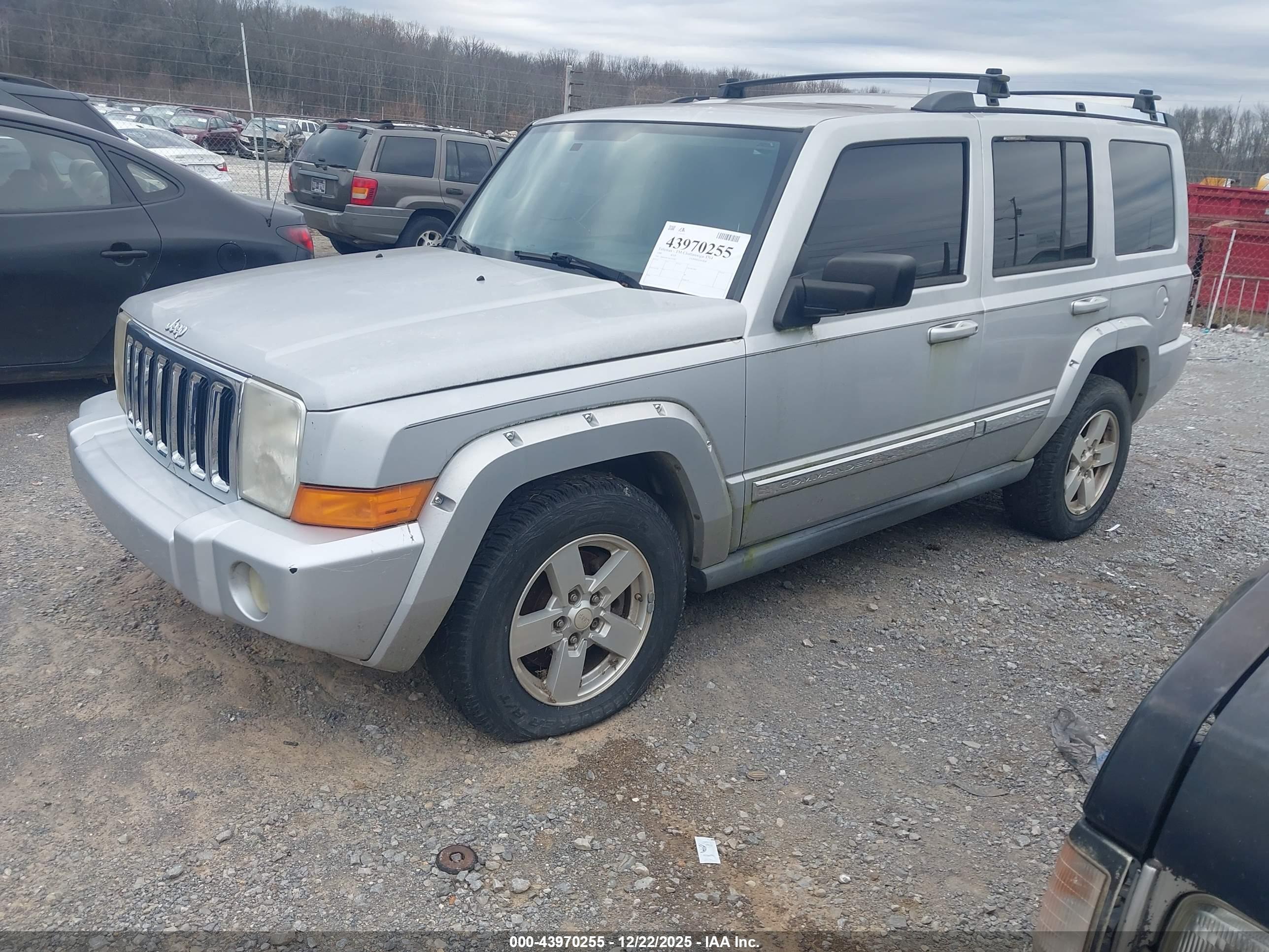 JEEP COMMANDER image 2