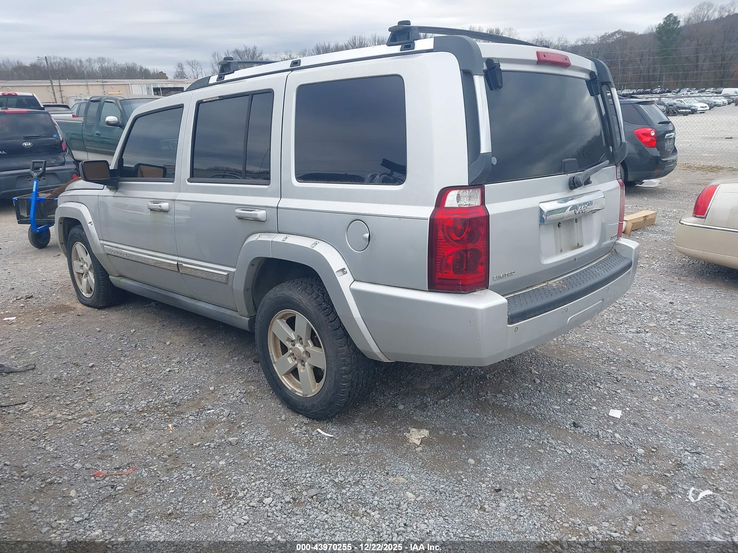 JEEP COMMANDER image 3