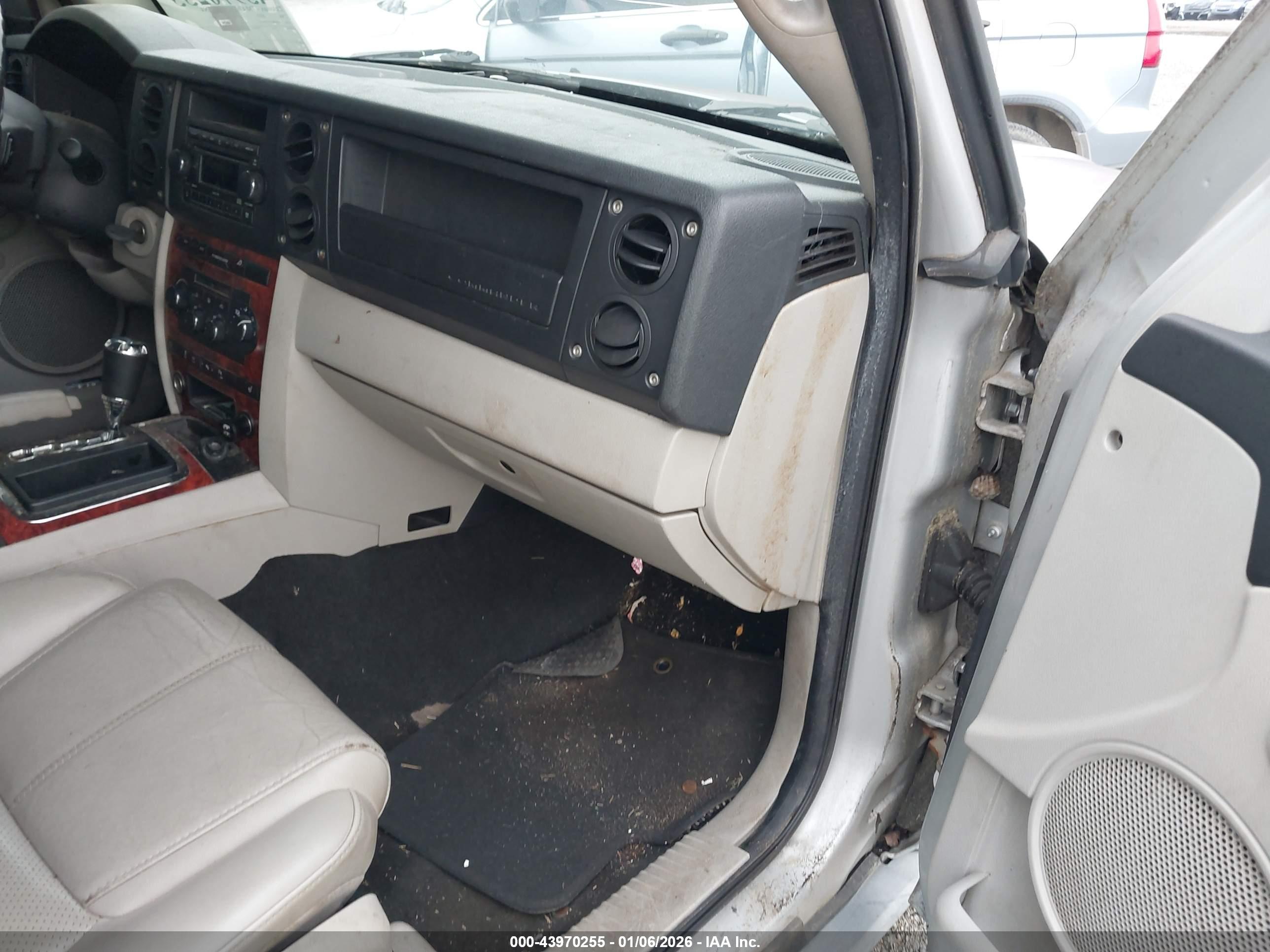 JEEP COMMANDER image 5