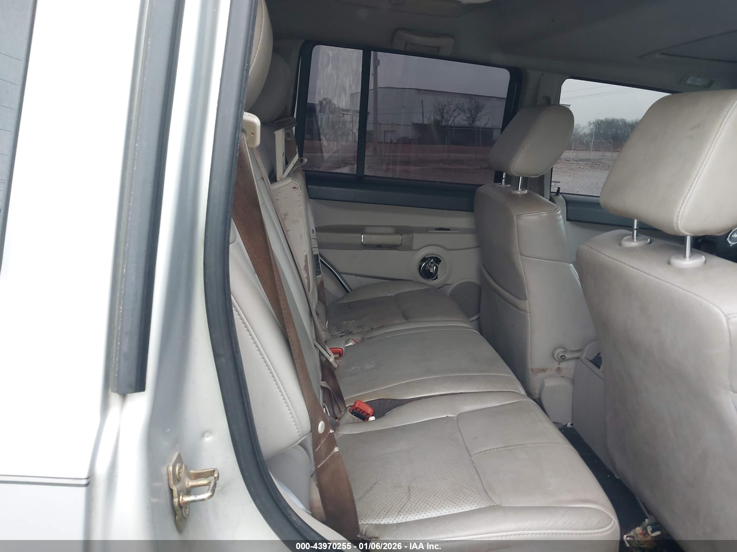 JEEP COMMANDER image 8