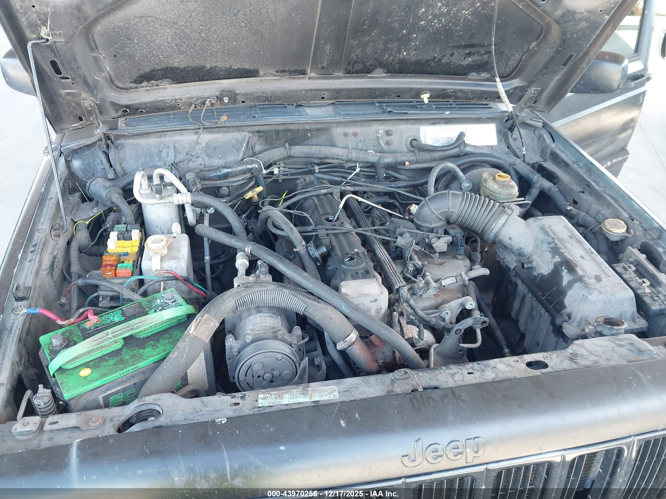JEEP CHEROKEE image 10