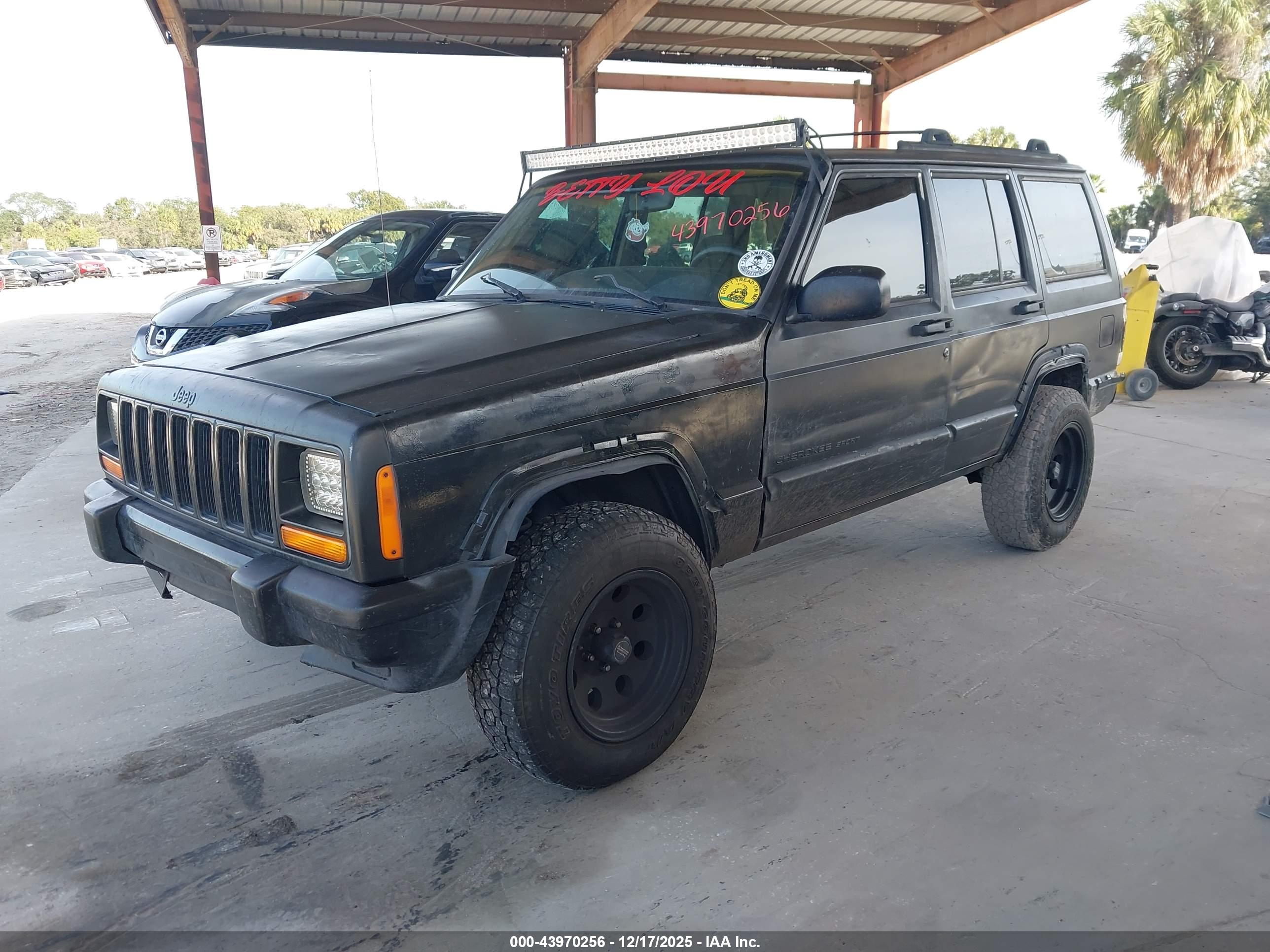 JEEP CHEROKEE image 2