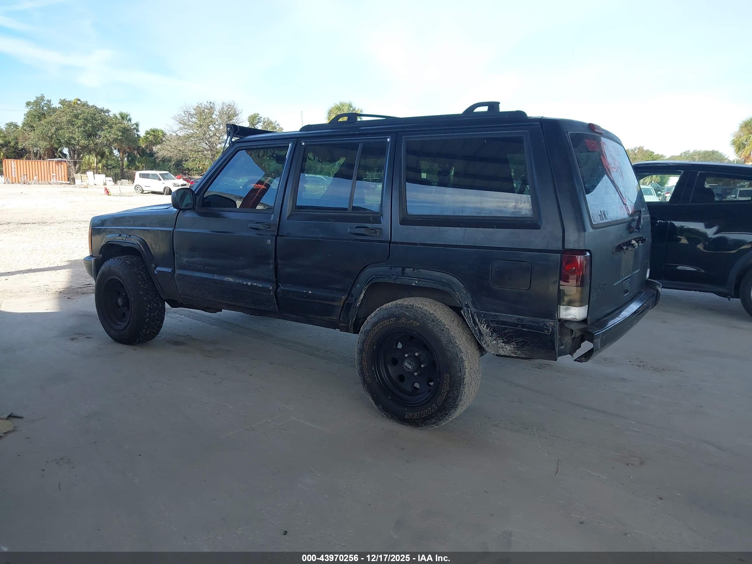 JEEP CHEROKEE image 3