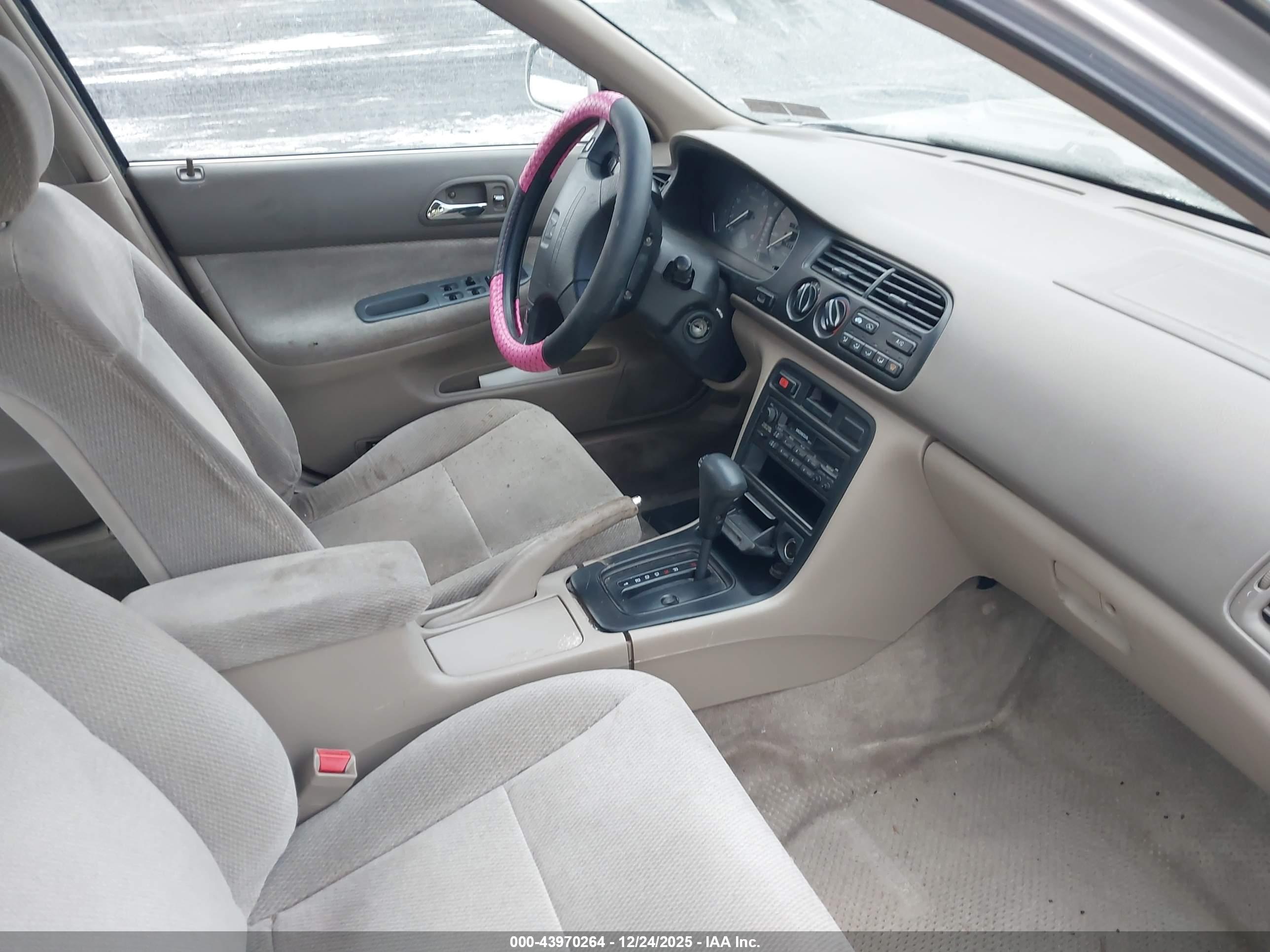 HONDA ACCORD image 5