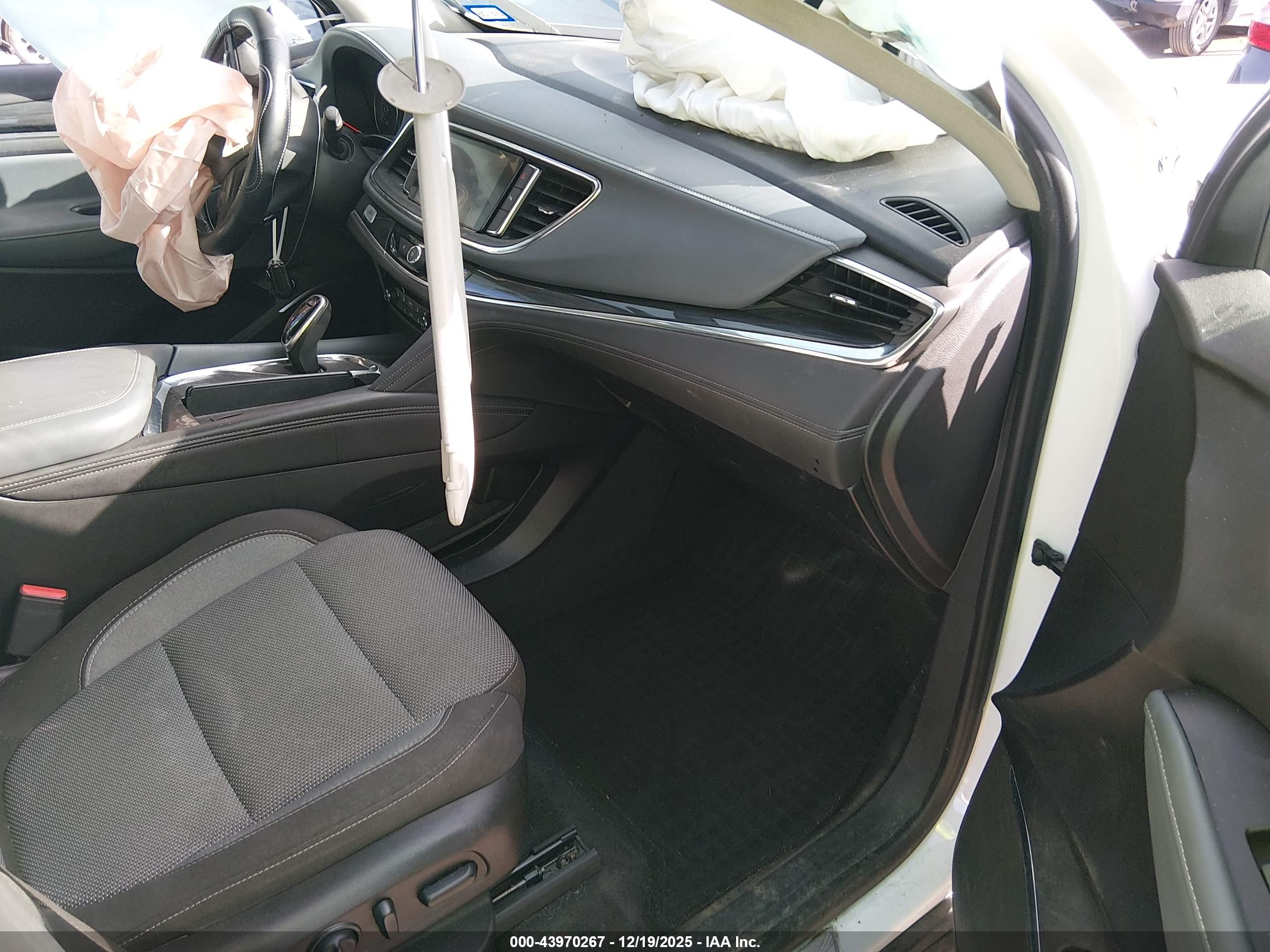 BUICK ENCLAVE image 5