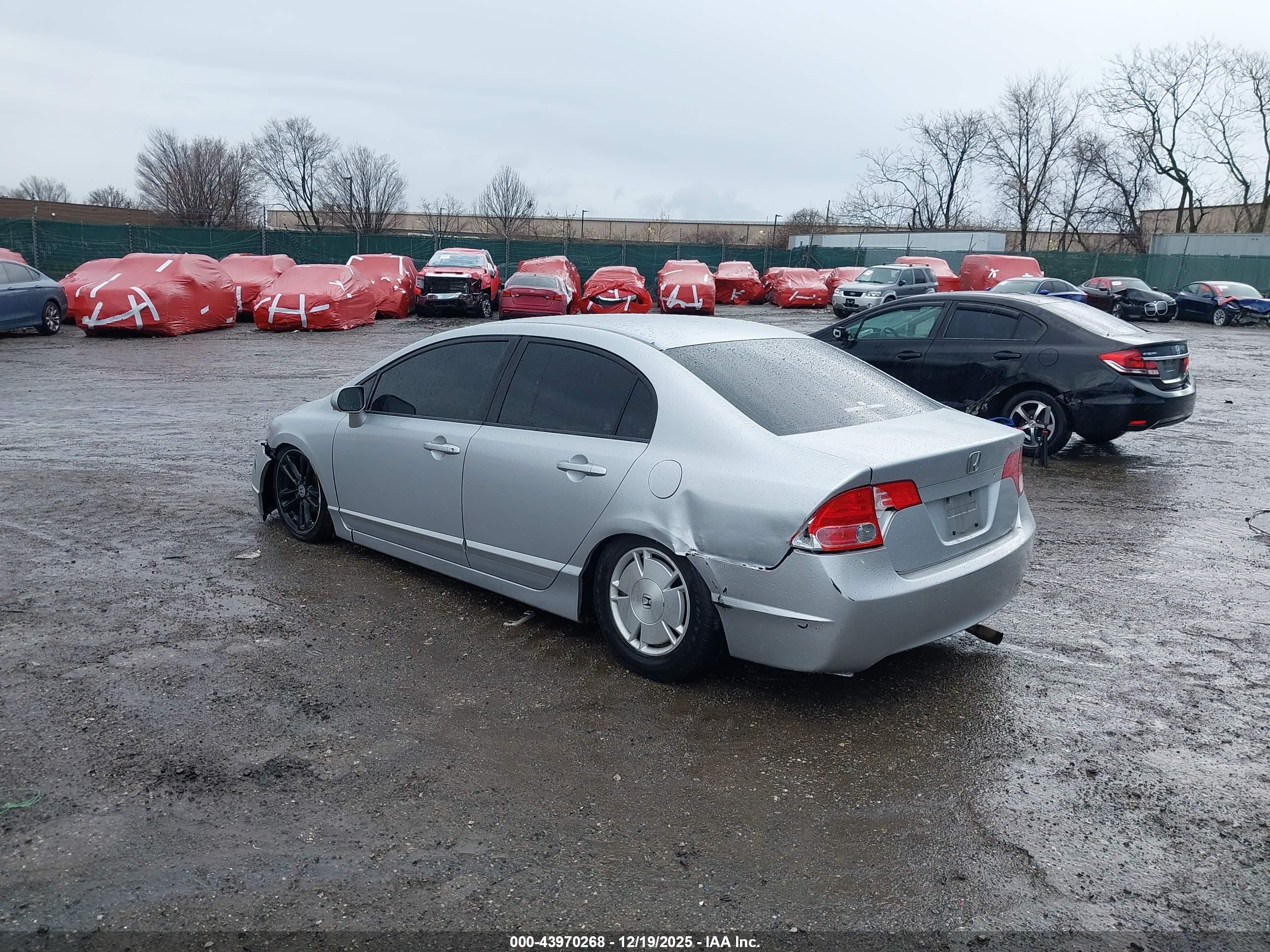 HONDA CIVIC image 3
