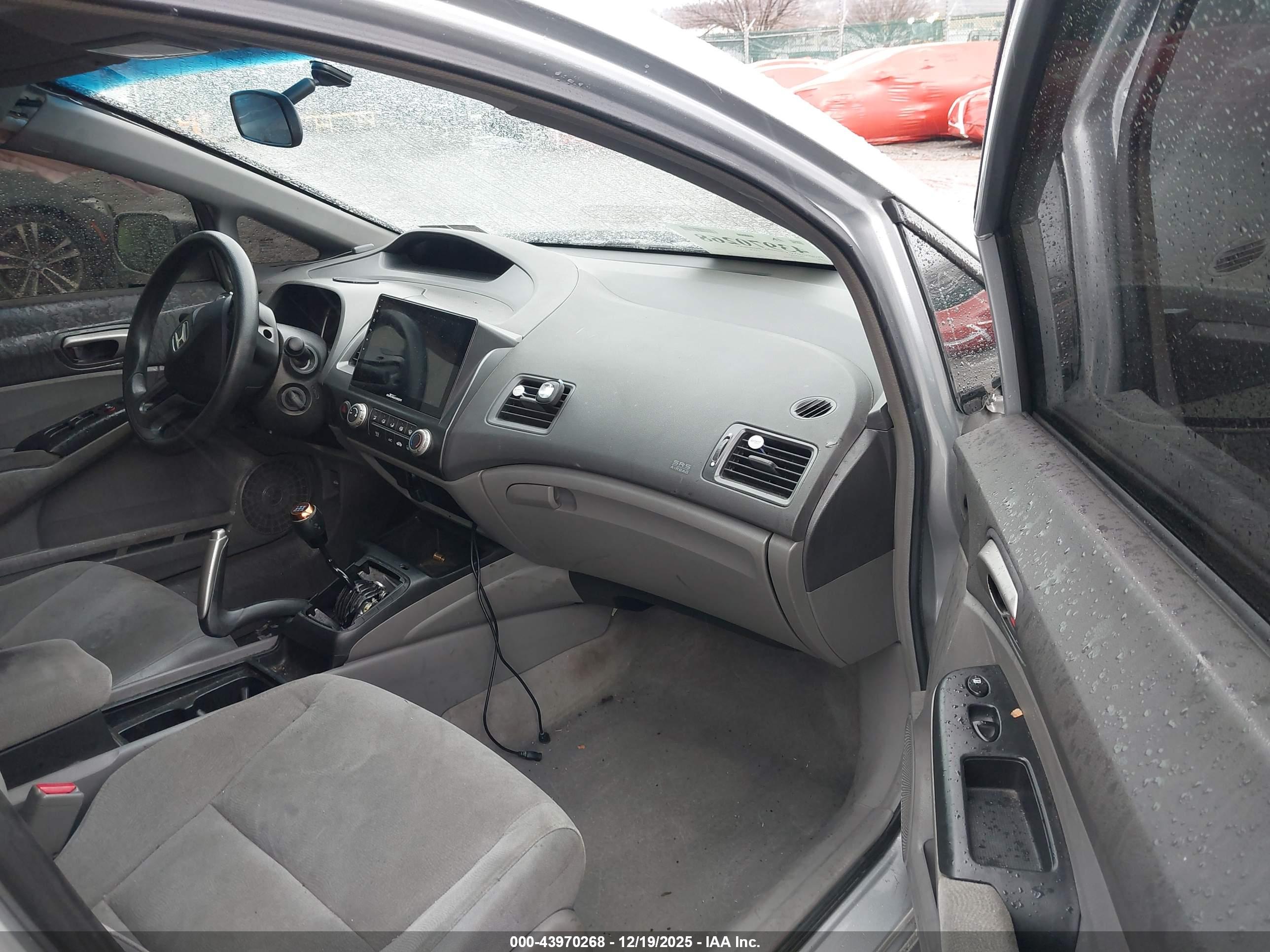HONDA CIVIC image 5