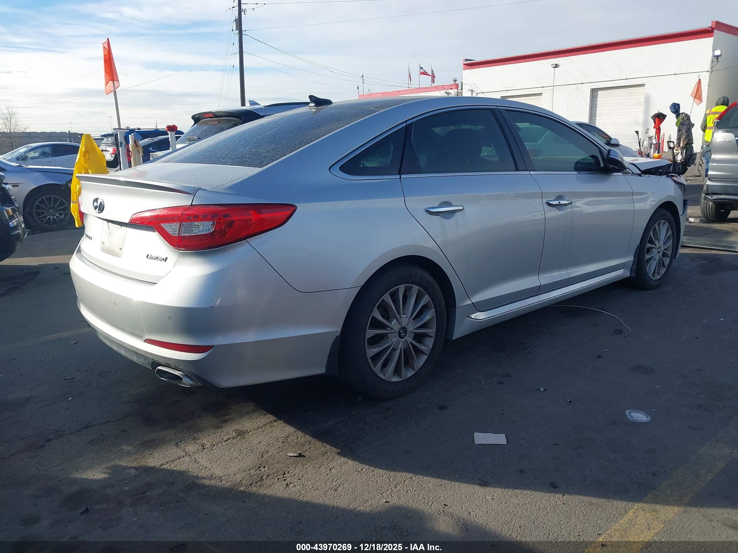 HYUNDAI SONATA image 4