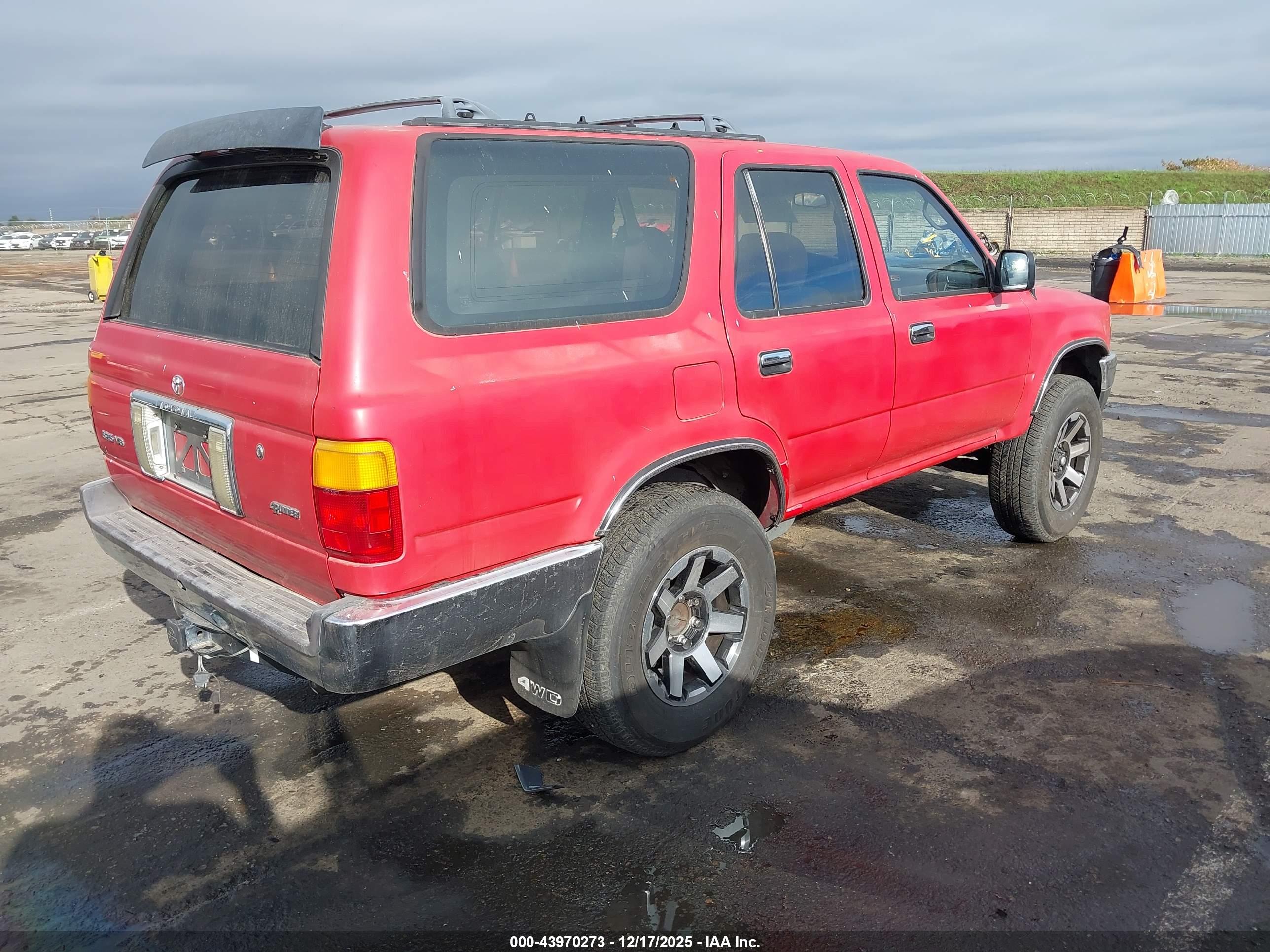 TOYOTA 4RUNNER image 4