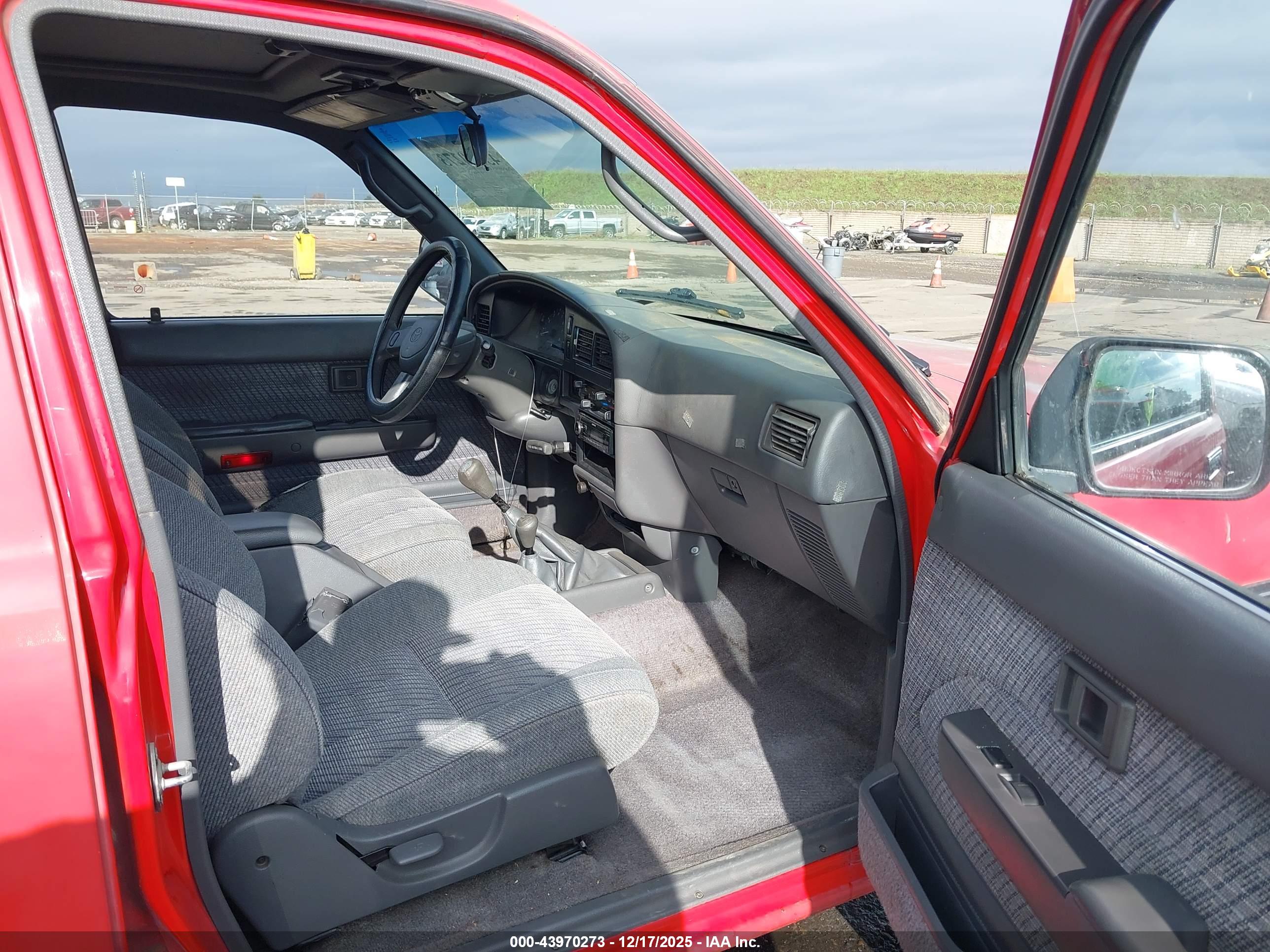 TOYOTA 4RUNNER image 5