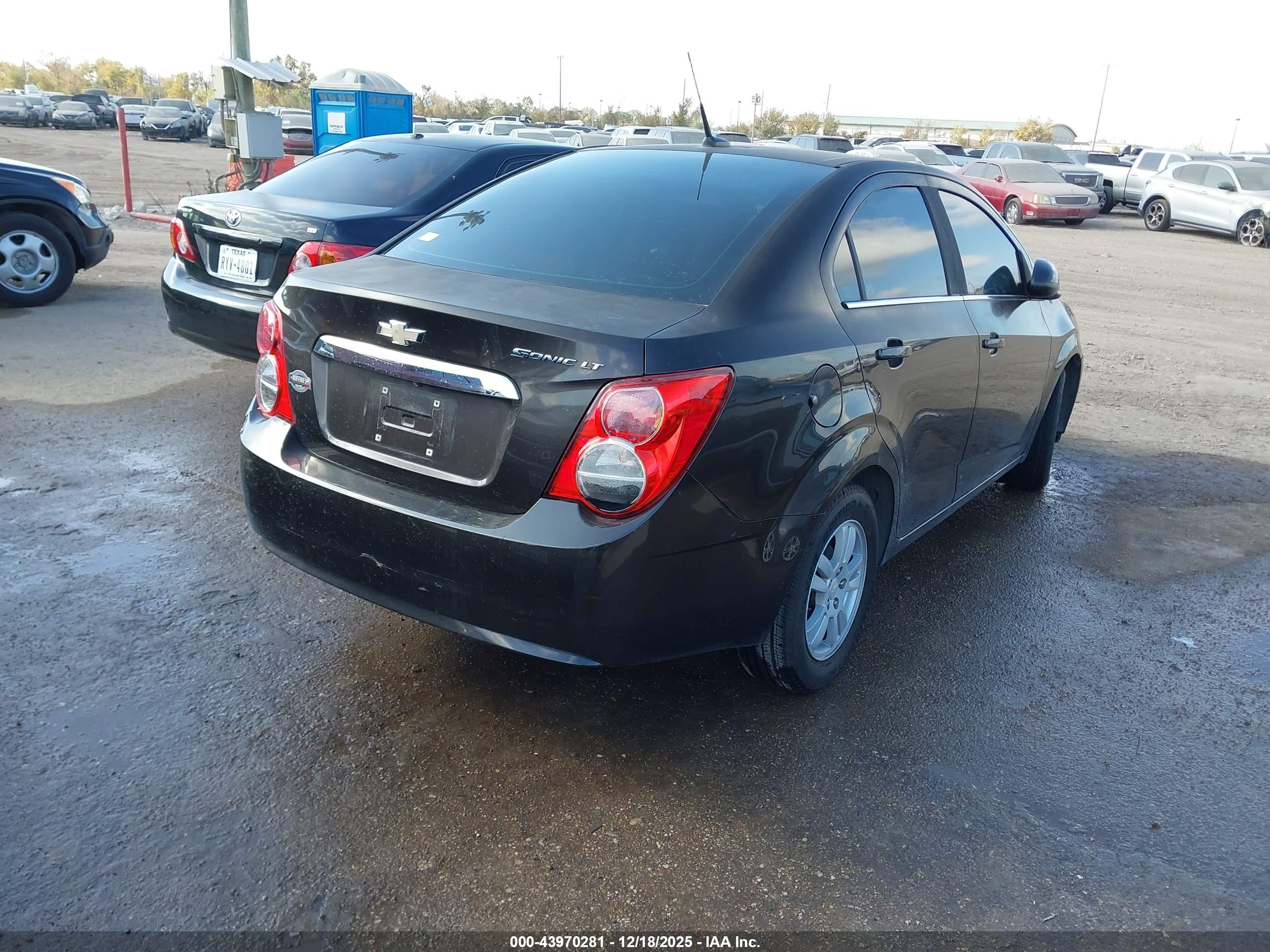 CHEVROLET SONIC image 4