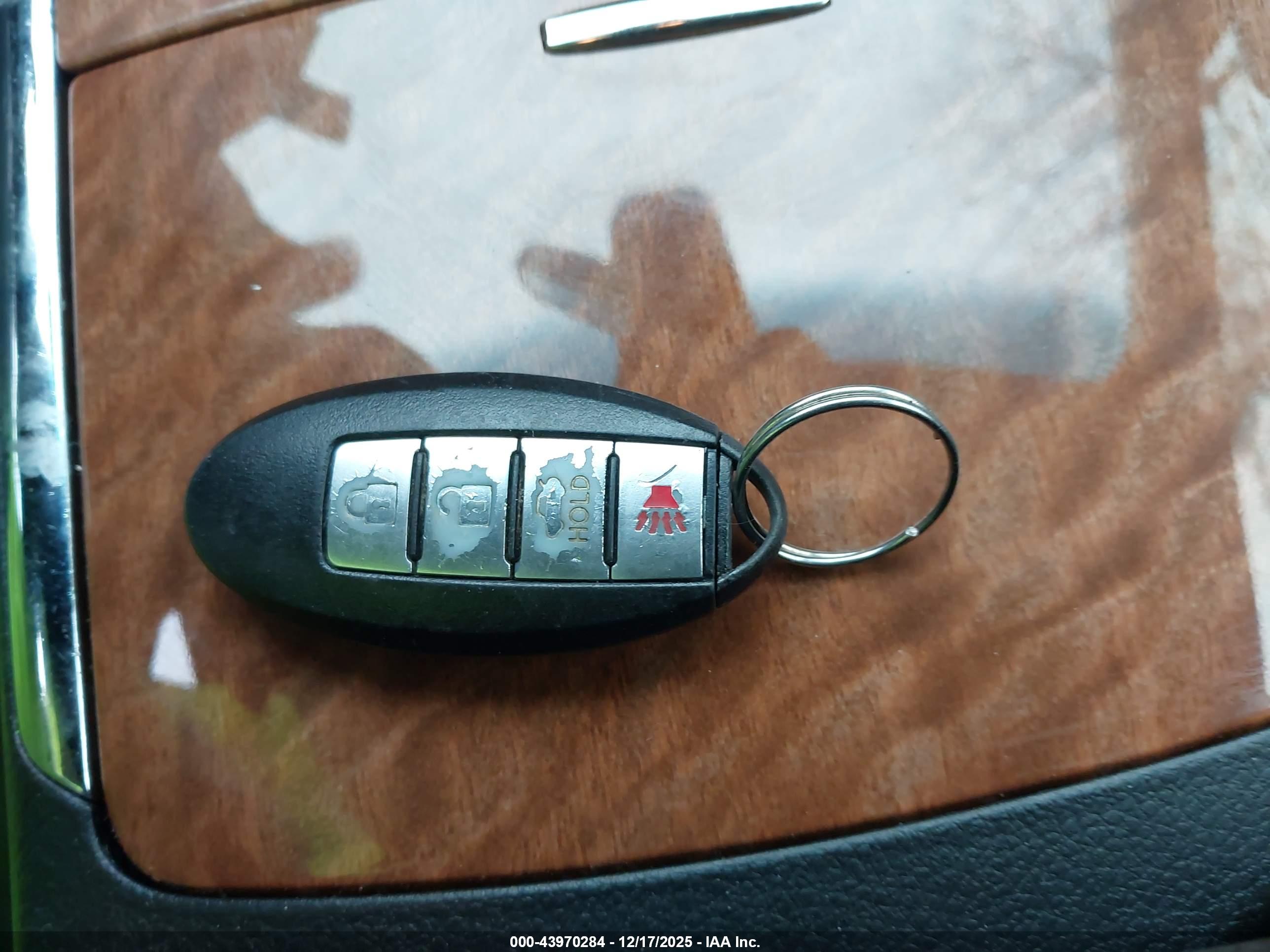 NISSAN MURANO image 11