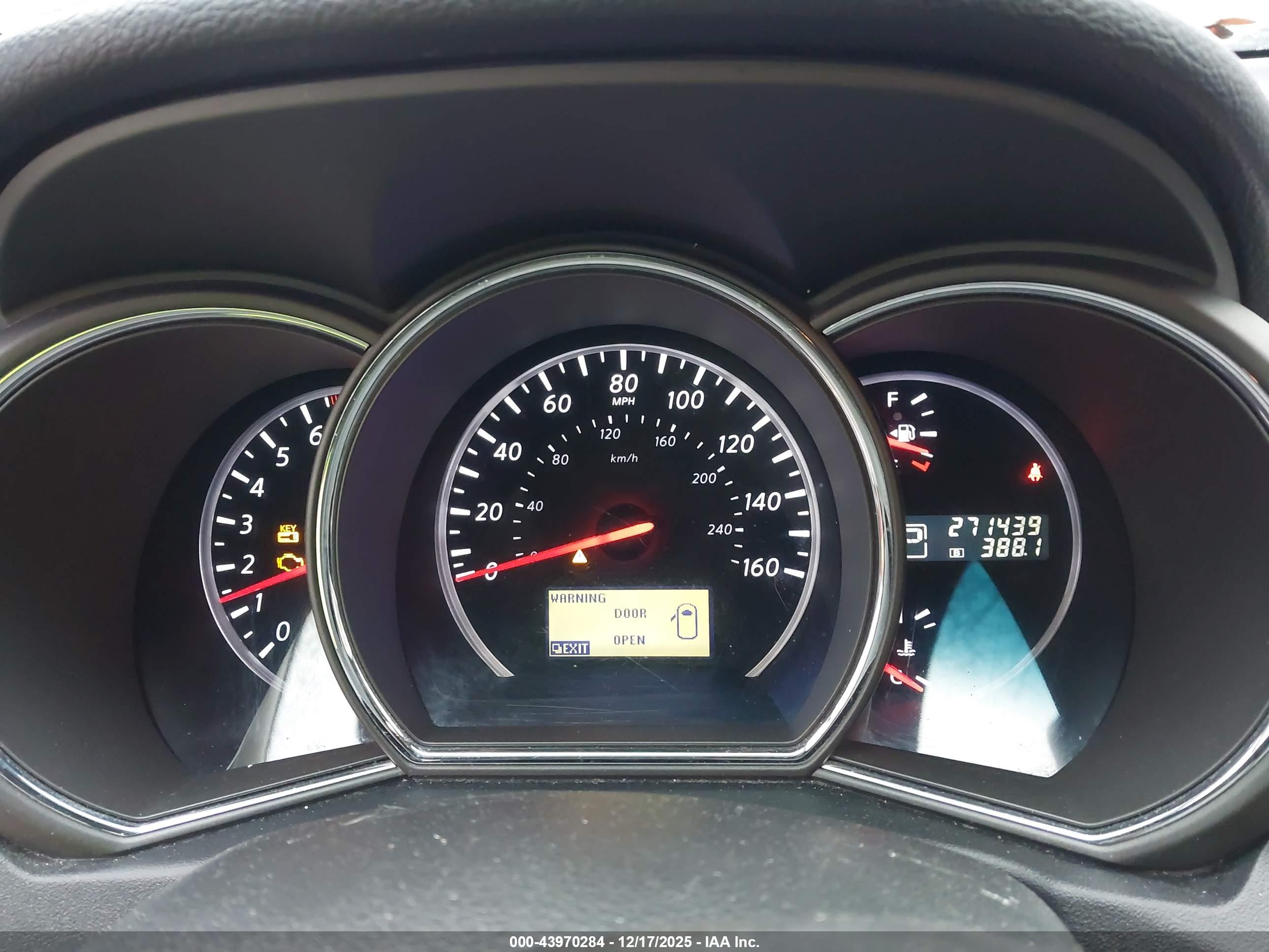 NISSAN MURANO image 7