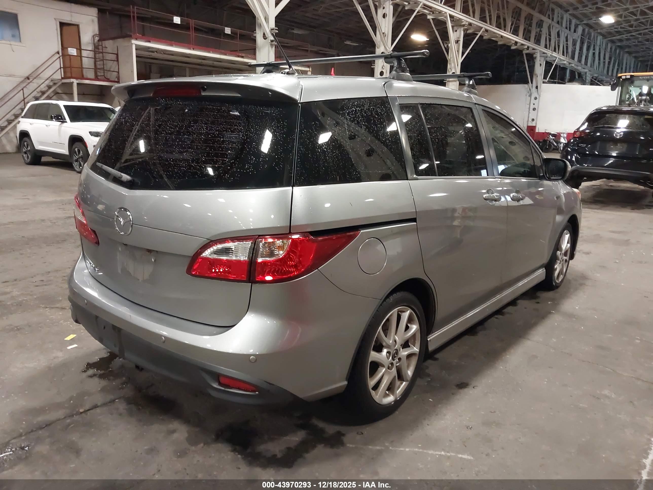 MAZDA MAZDA5 image 4