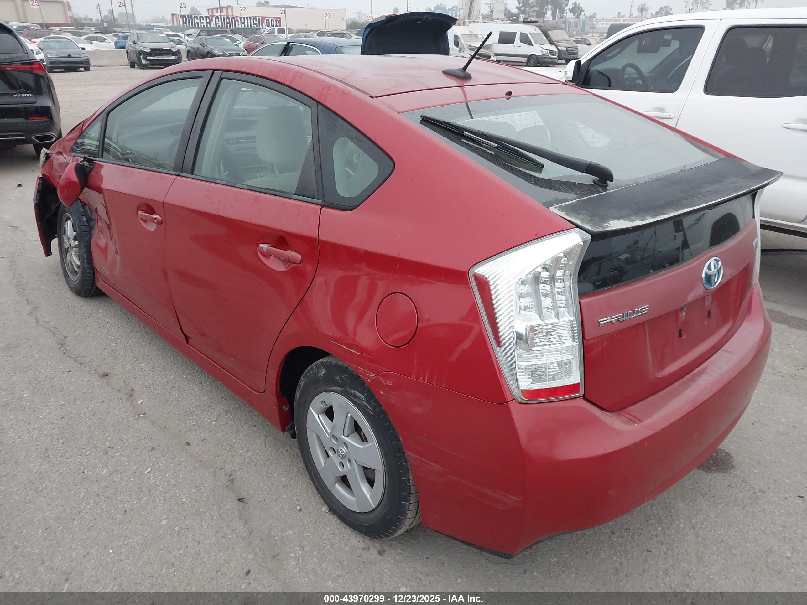 TOYOTA PRIUS image 3