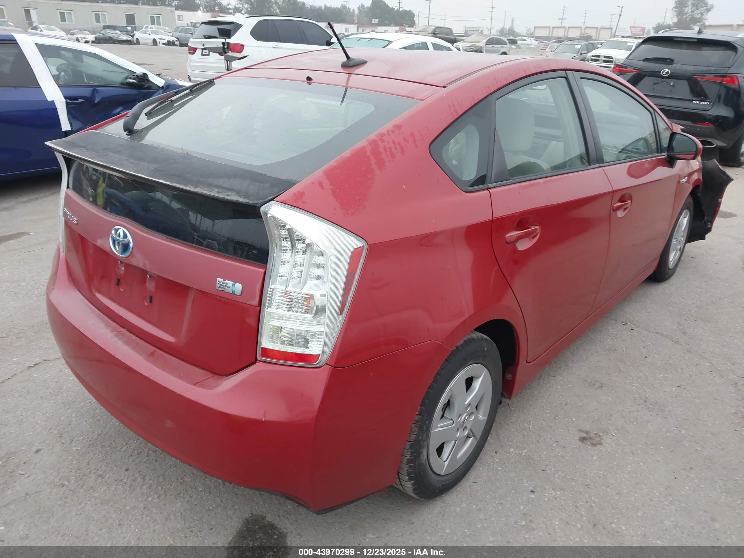 TOYOTA PRIUS image 4