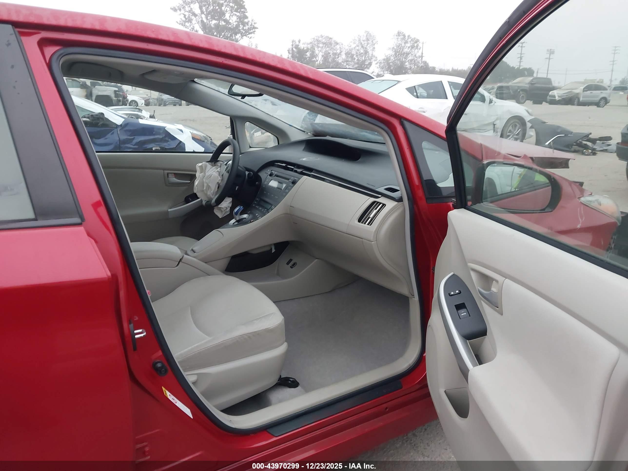TOYOTA PRIUS image 5