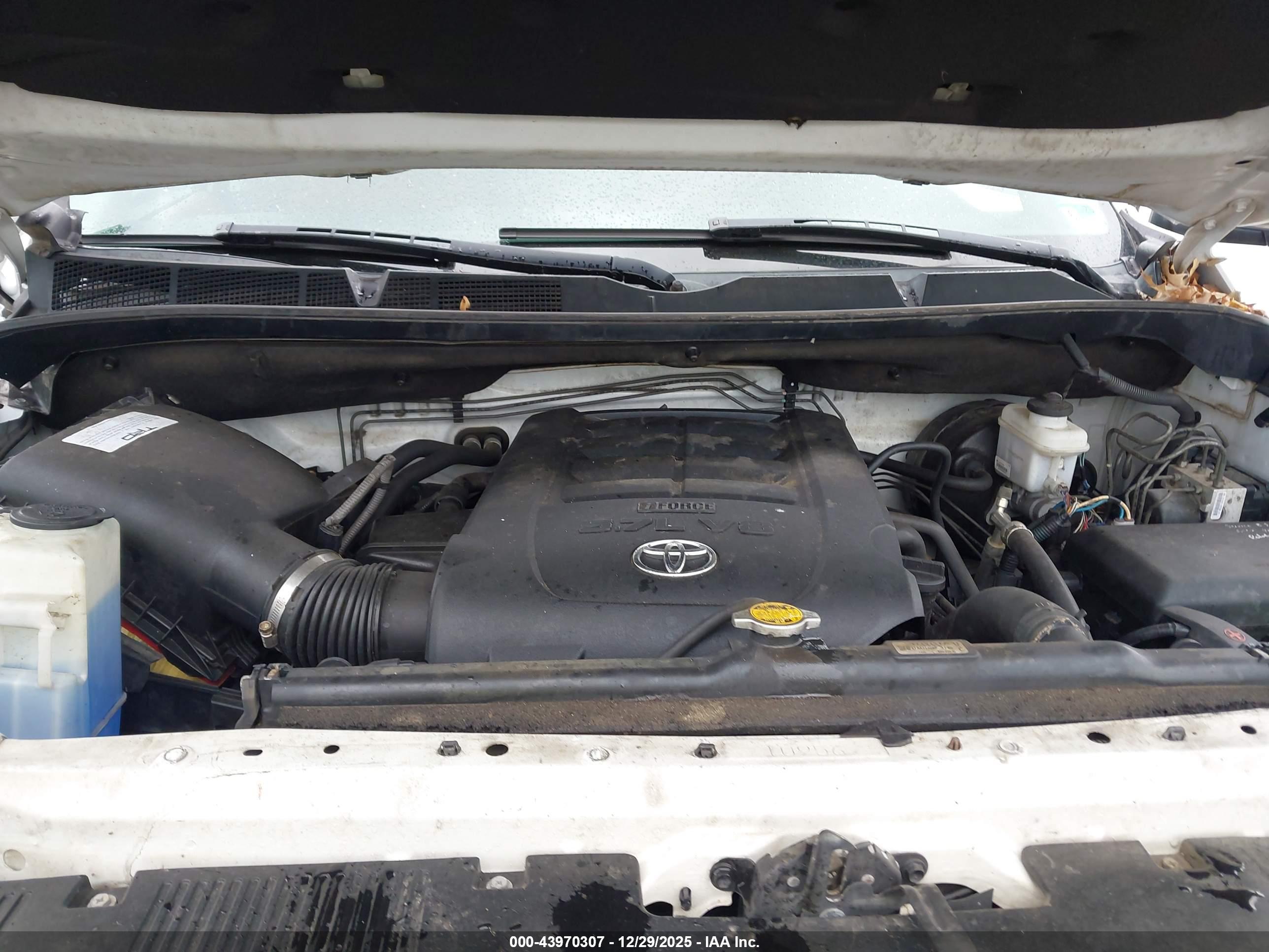 TOYOTA TUNDRA image 10