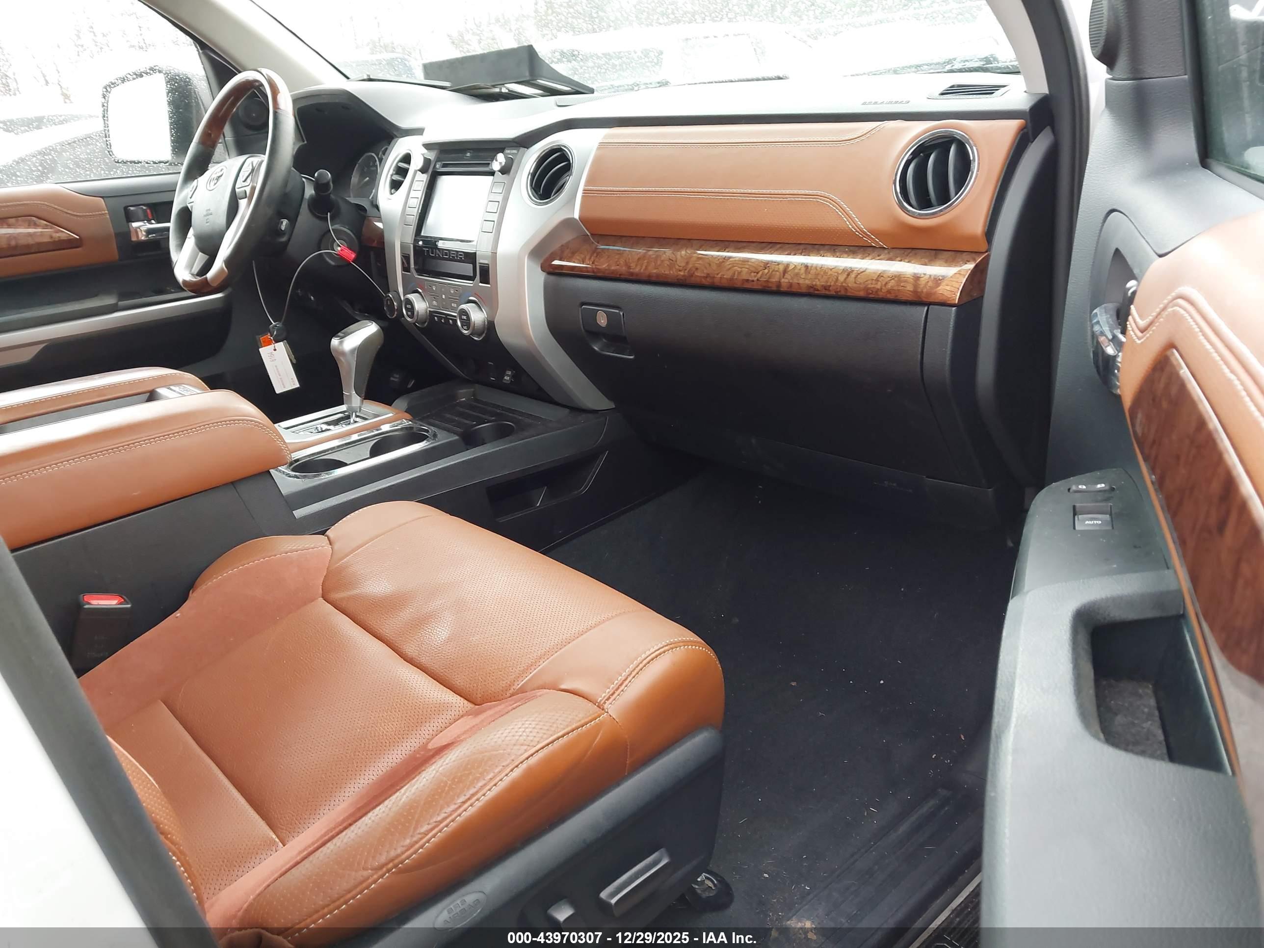 TOYOTA TUNDRA image 5