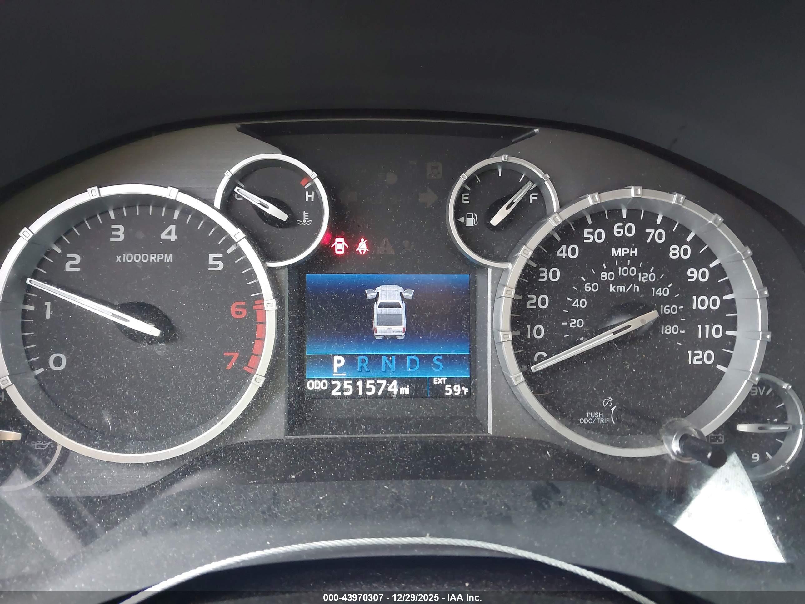 TOYOTA TUNDRA image 7