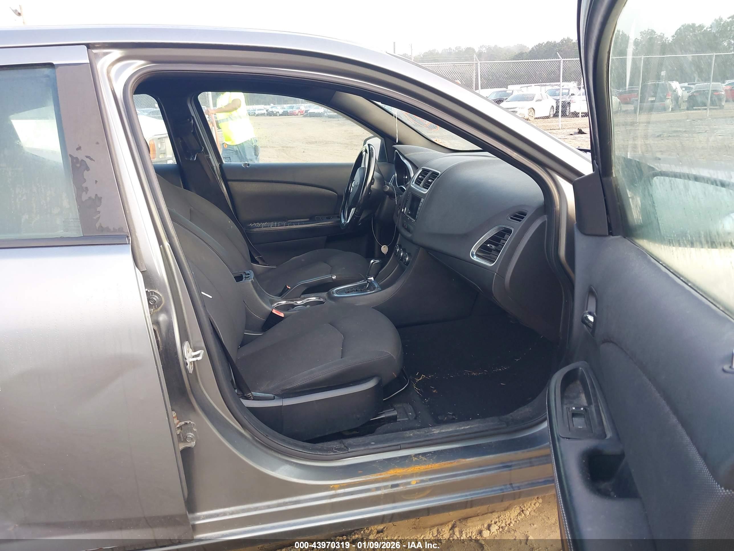DODGE AVENGER image 5