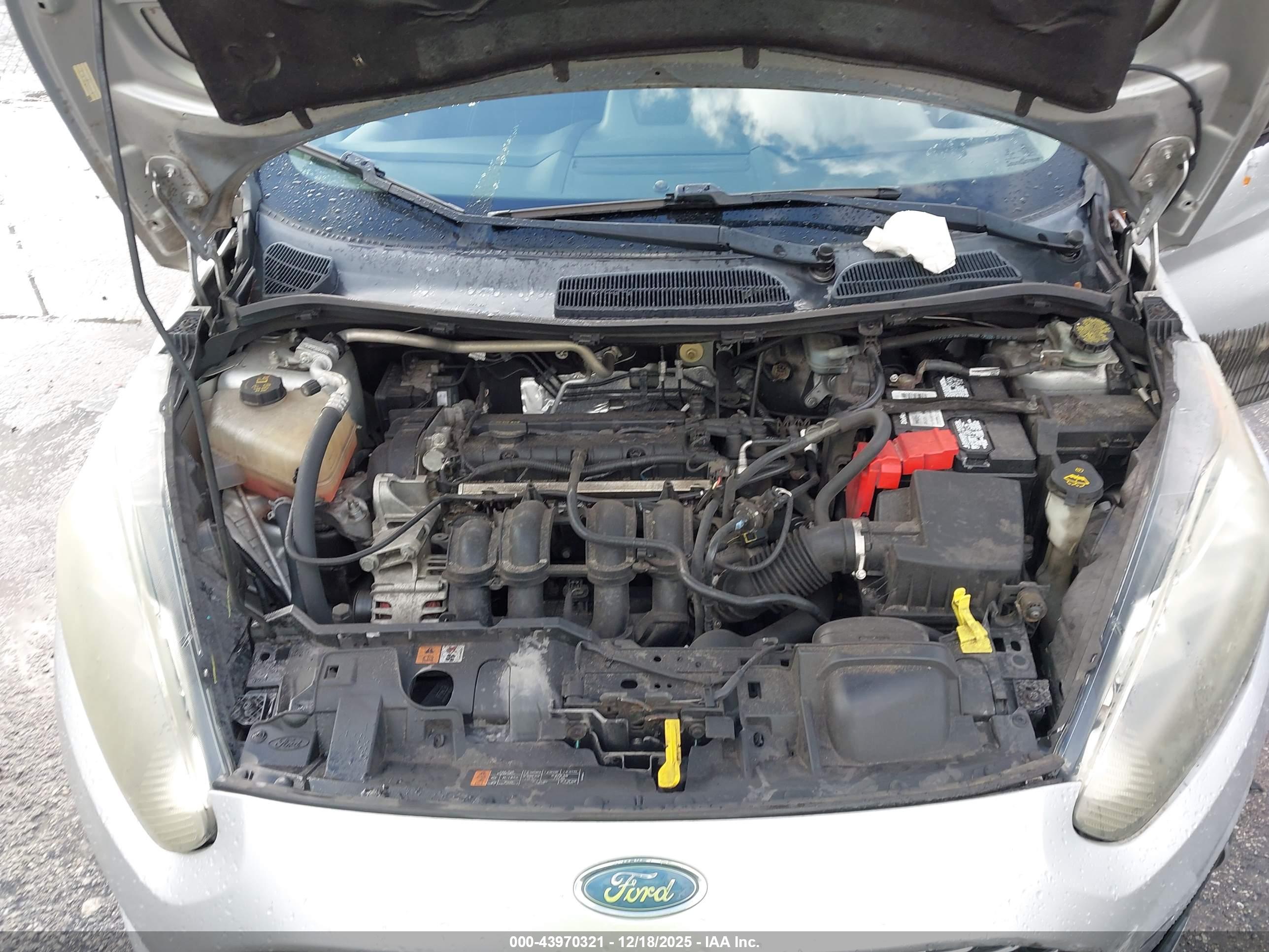 FORD FIESTA image 10