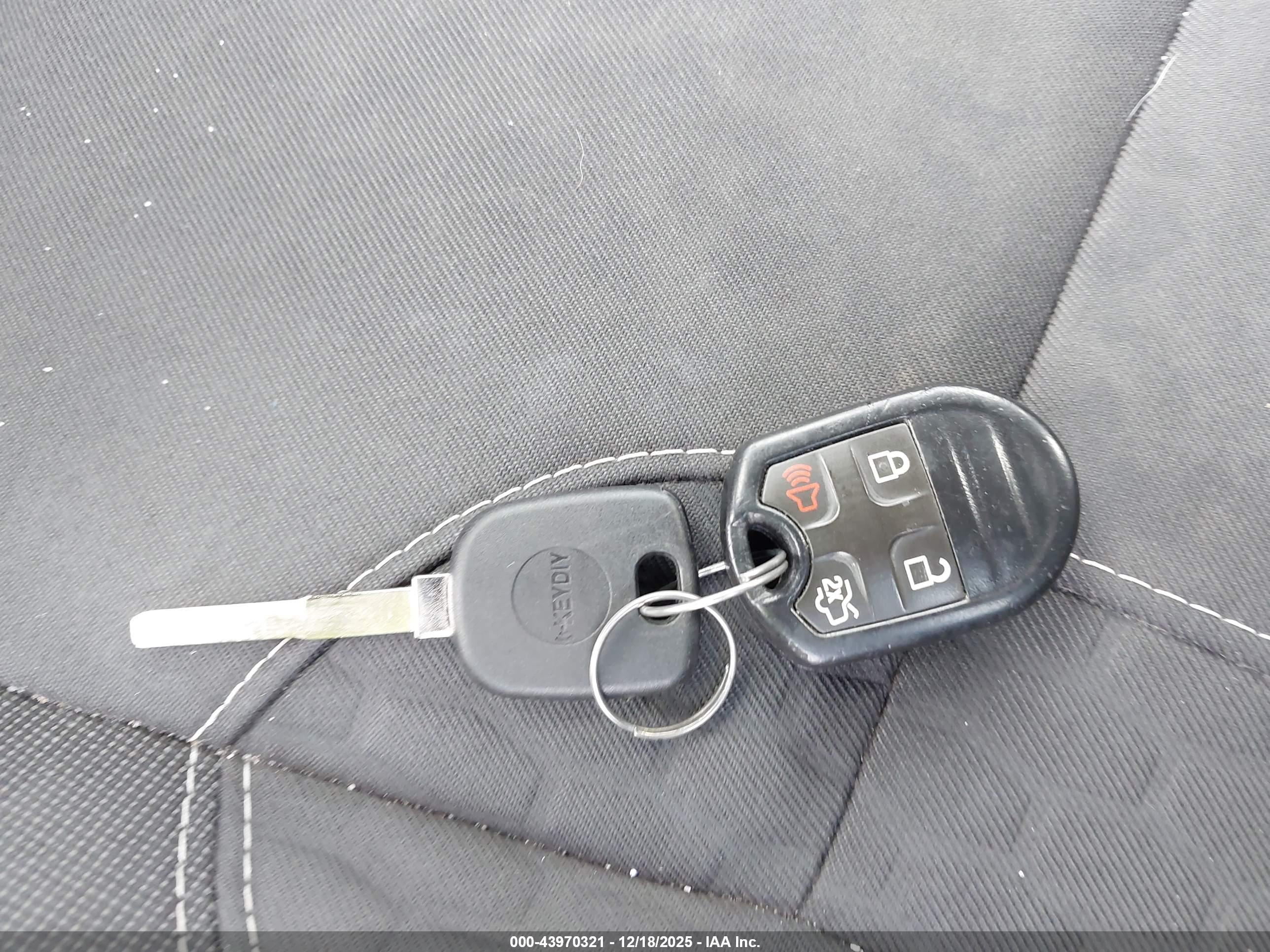 FORD FIESTA image 11