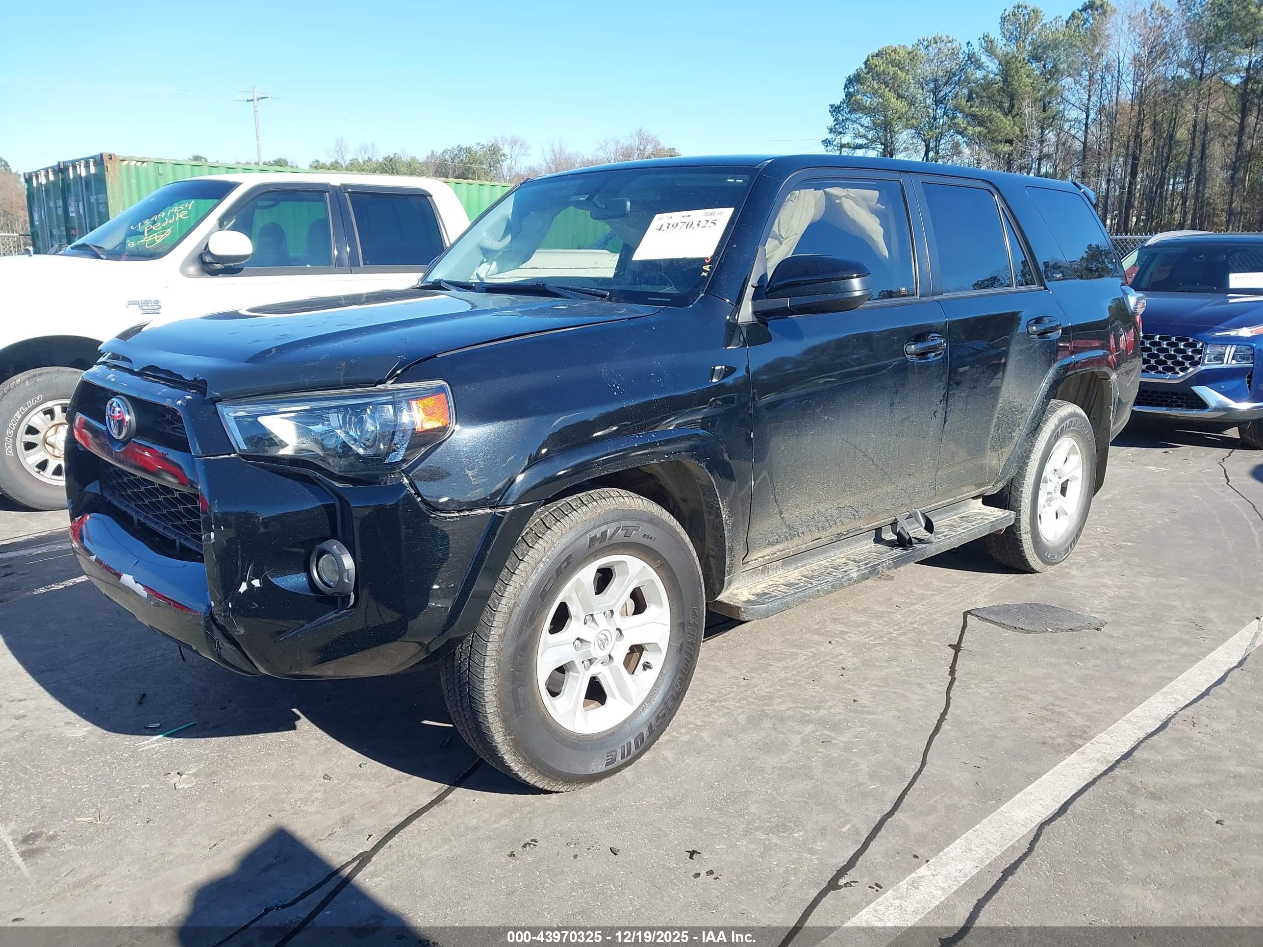 TOYOTA 4RUNNER image 2
