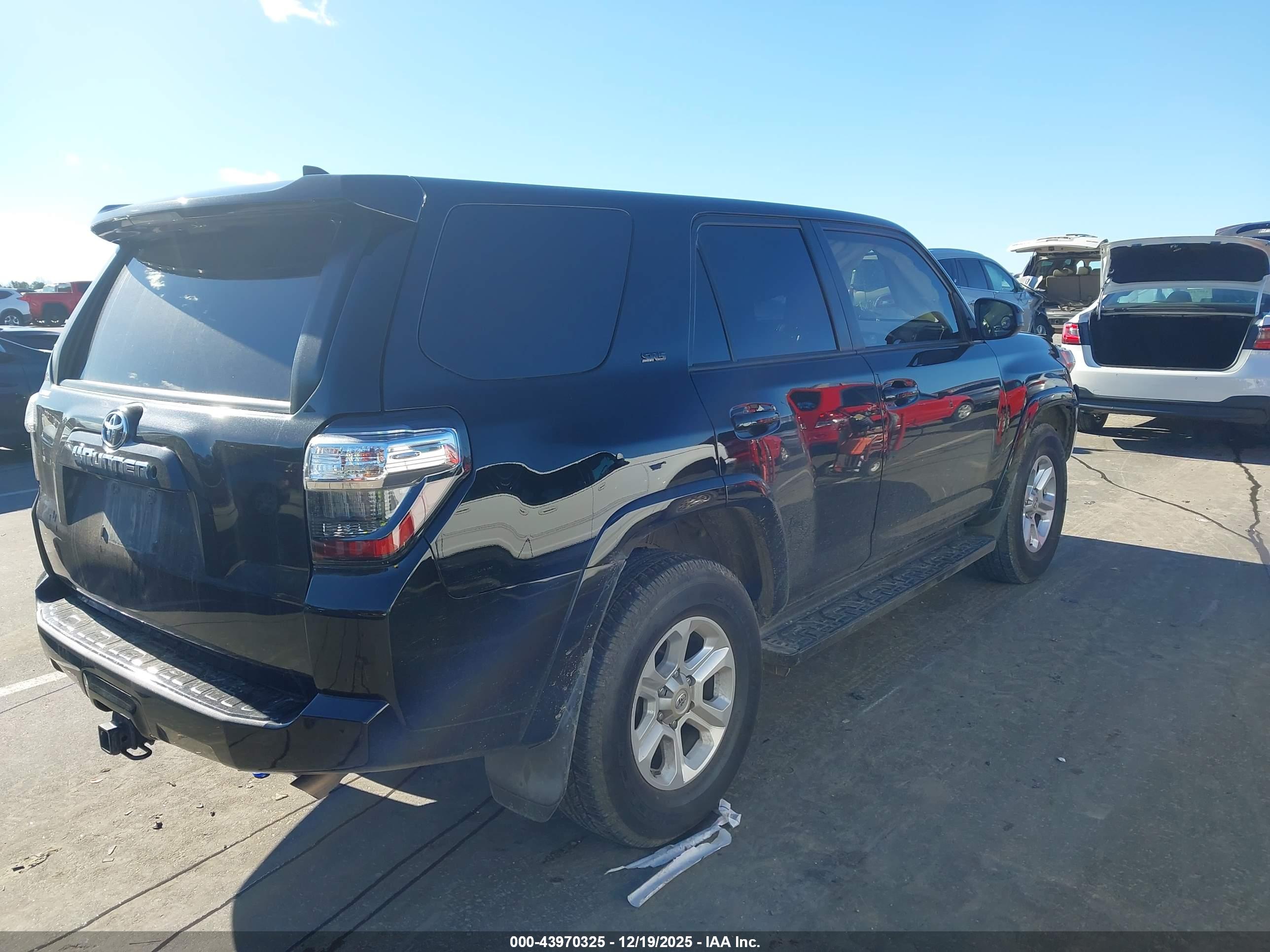 TOYOTA 4RUNNER image 4