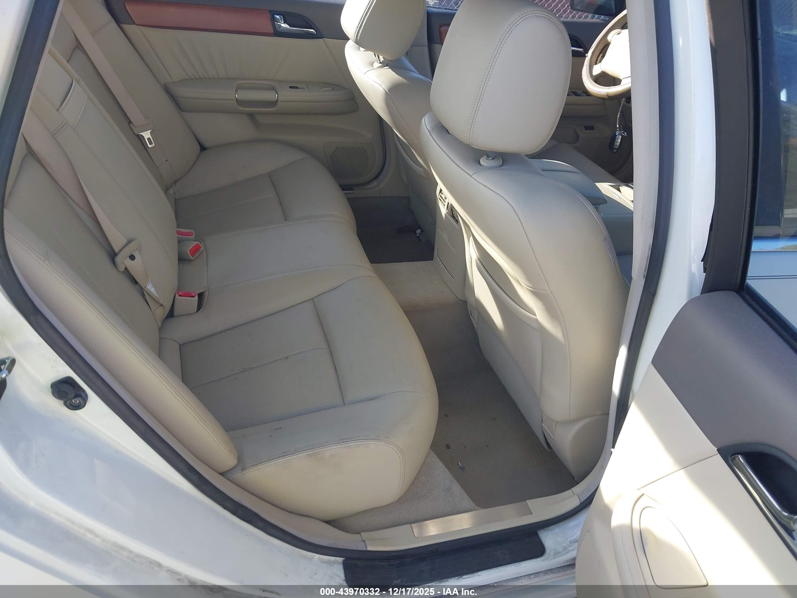 INFINITI M45 image 8