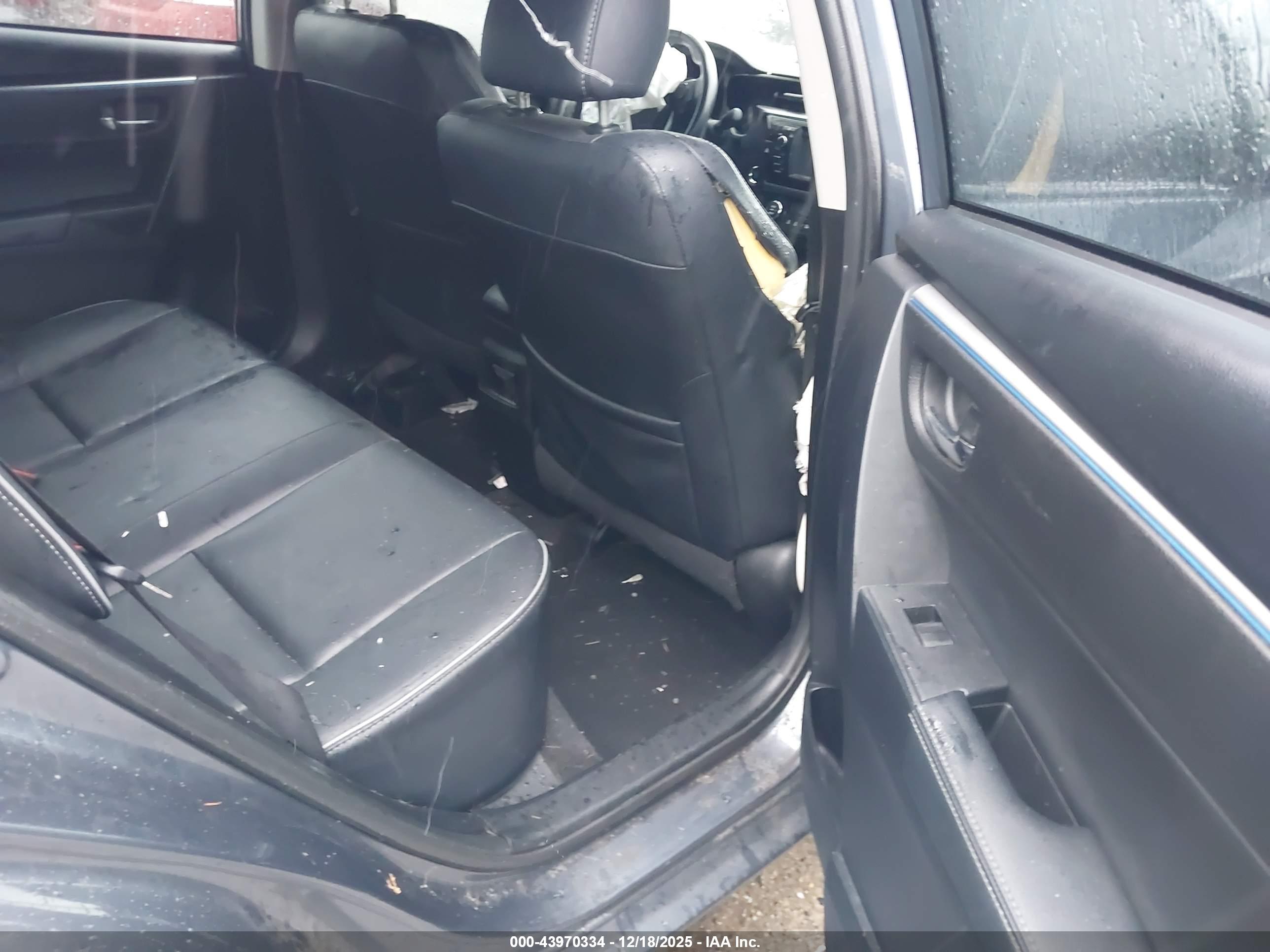 TOYOTA COROLLA image 8