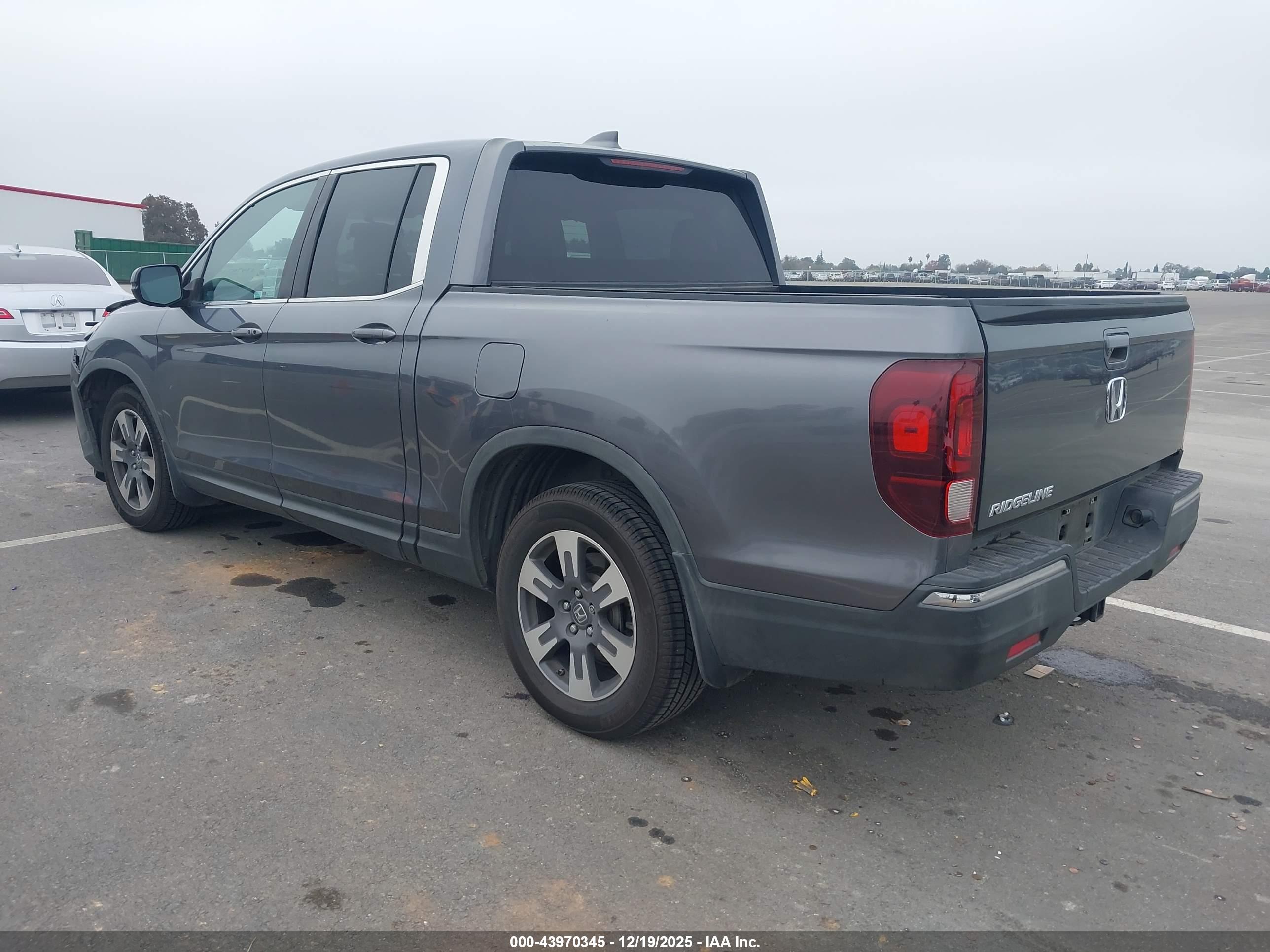 HONDA RIDGELINE image 3