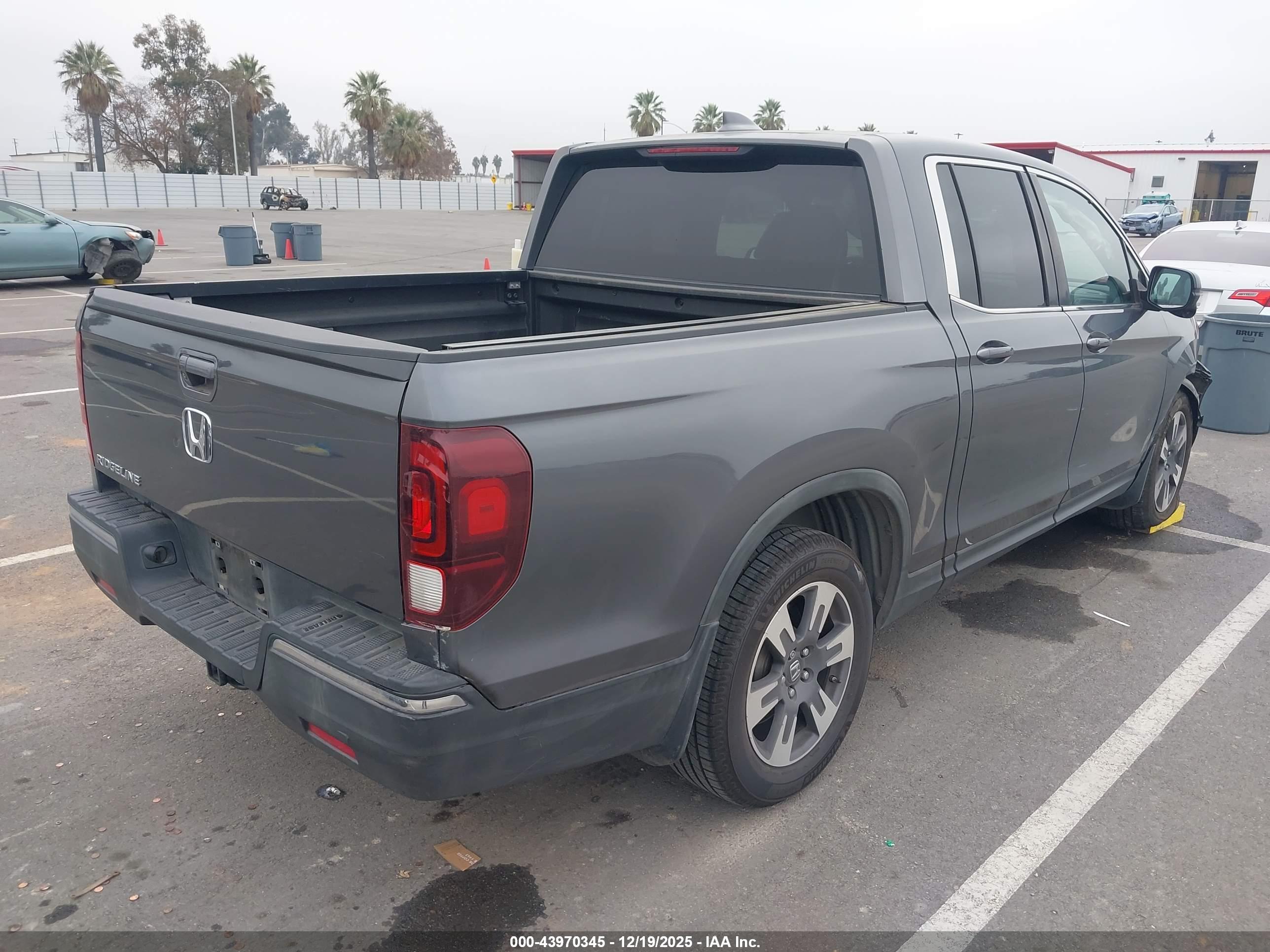 HONDA RIDGELINE image 4