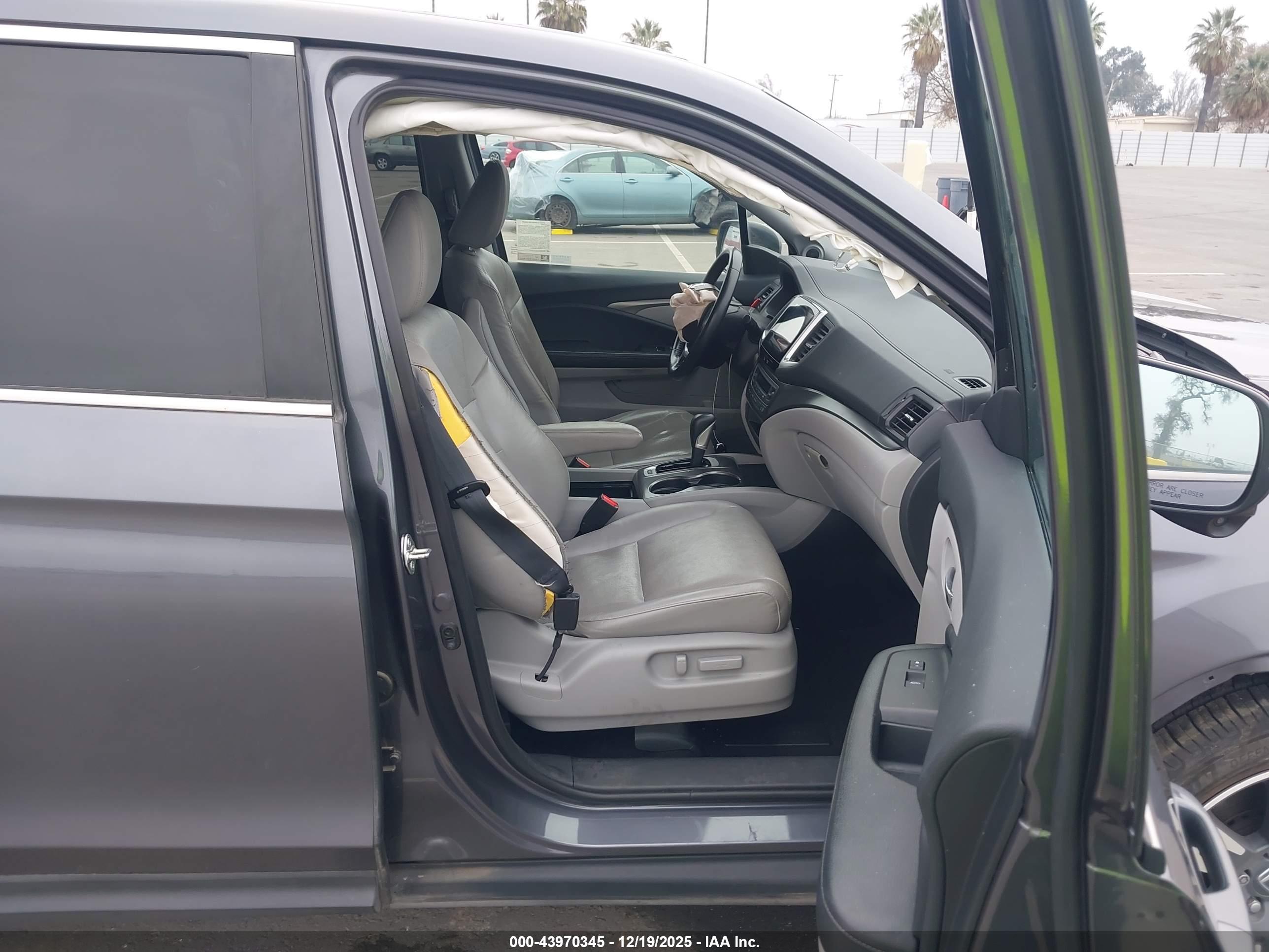 HONDA RIDGELINE image 5
