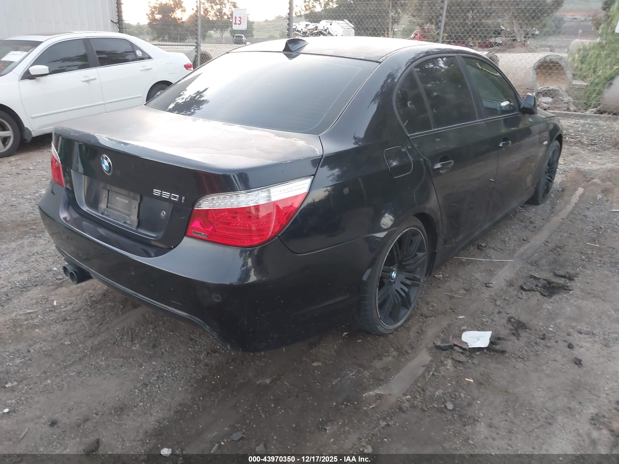 BMW 550I image 4