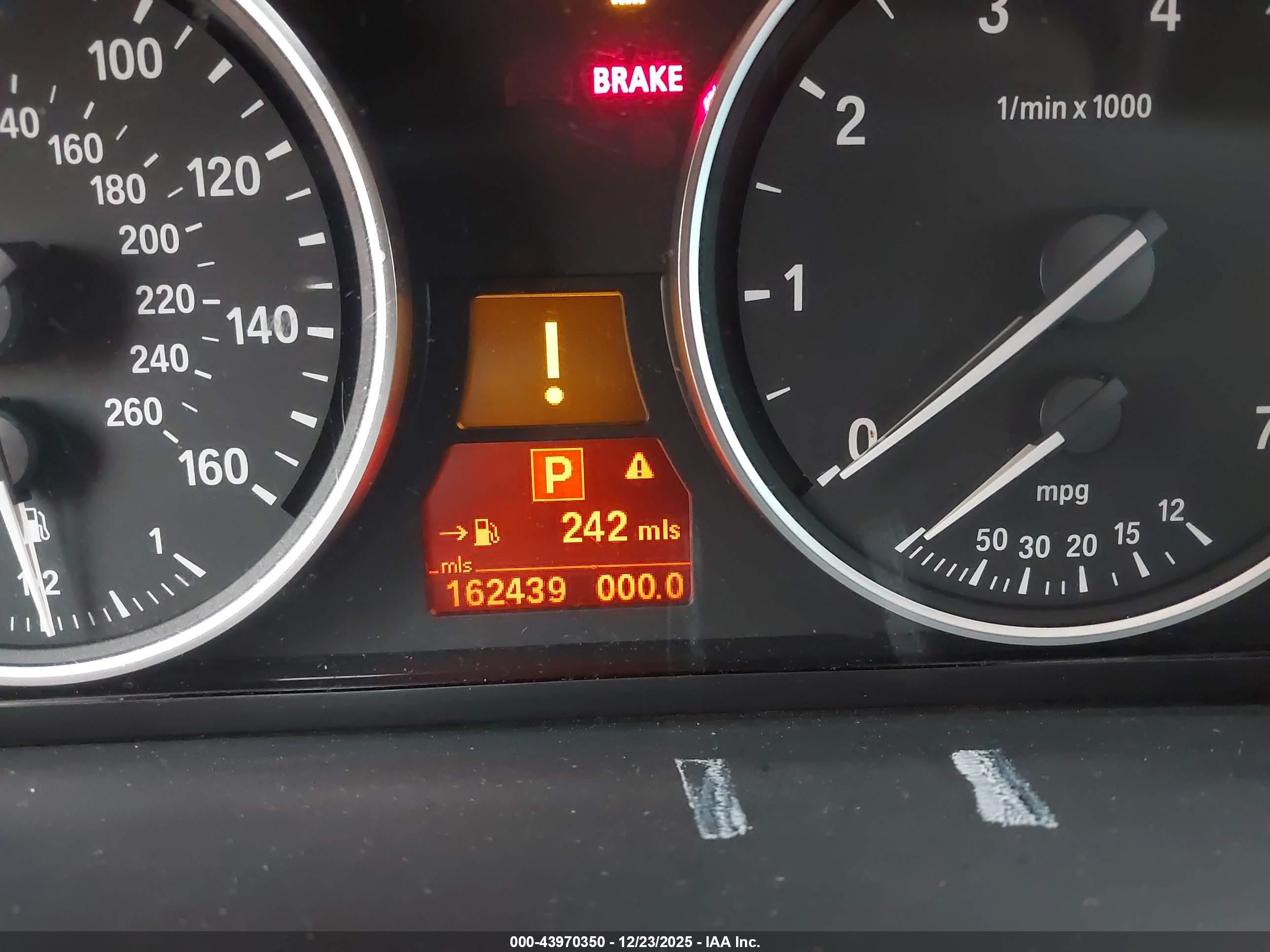 BMW 550I image 7