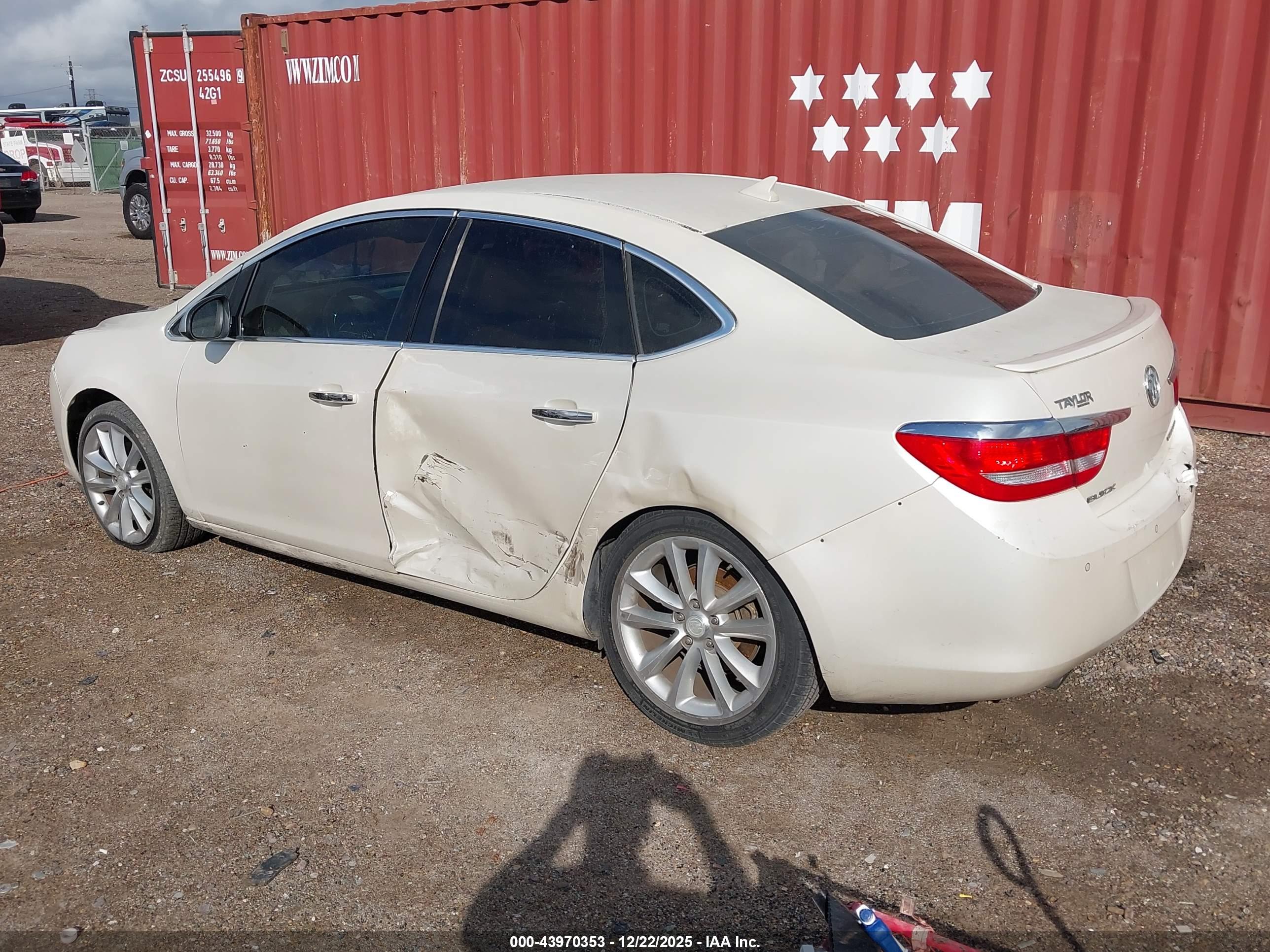 BUICK VERANO image 3
