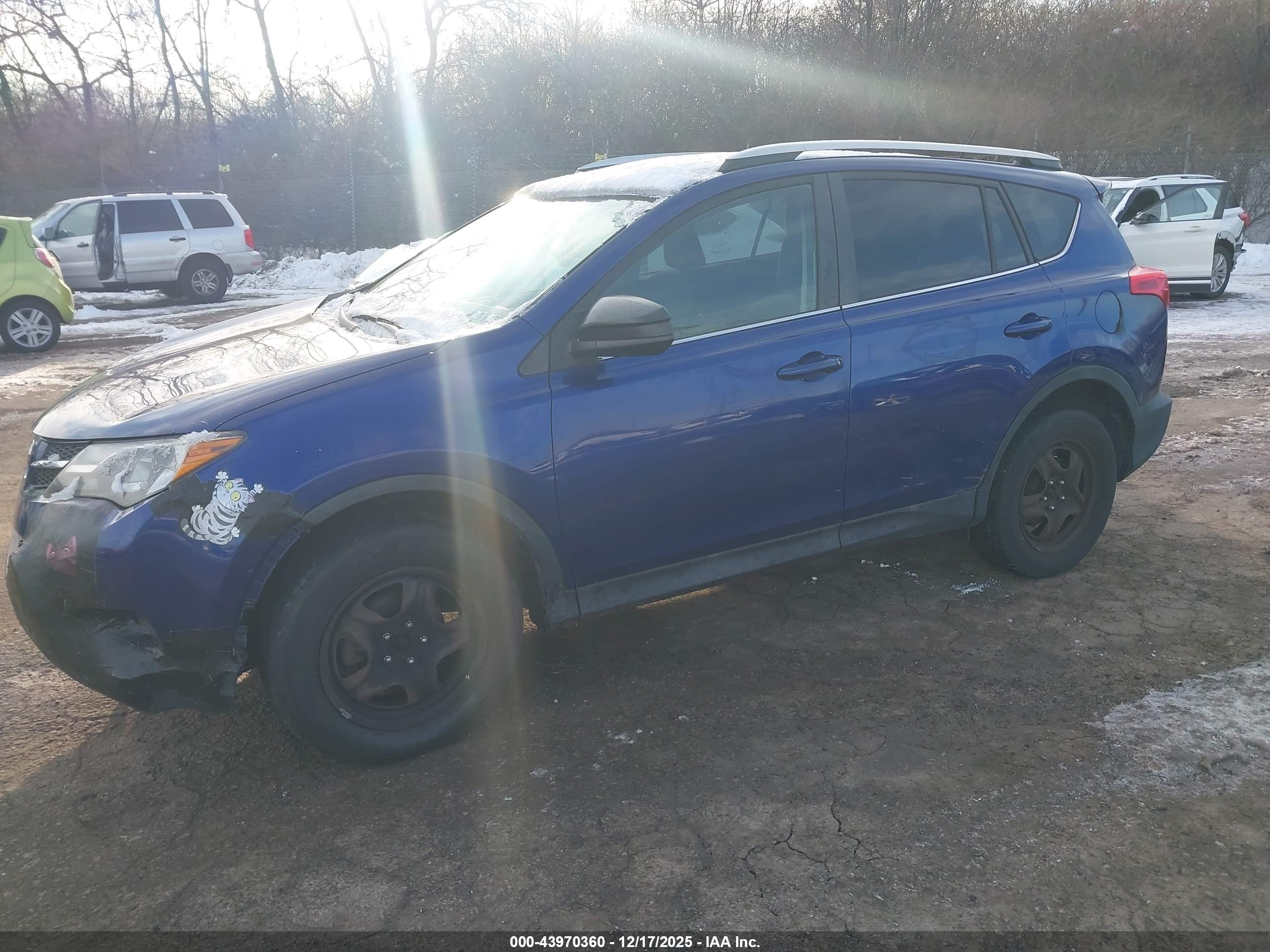 TOYOTA RAV4 image 2