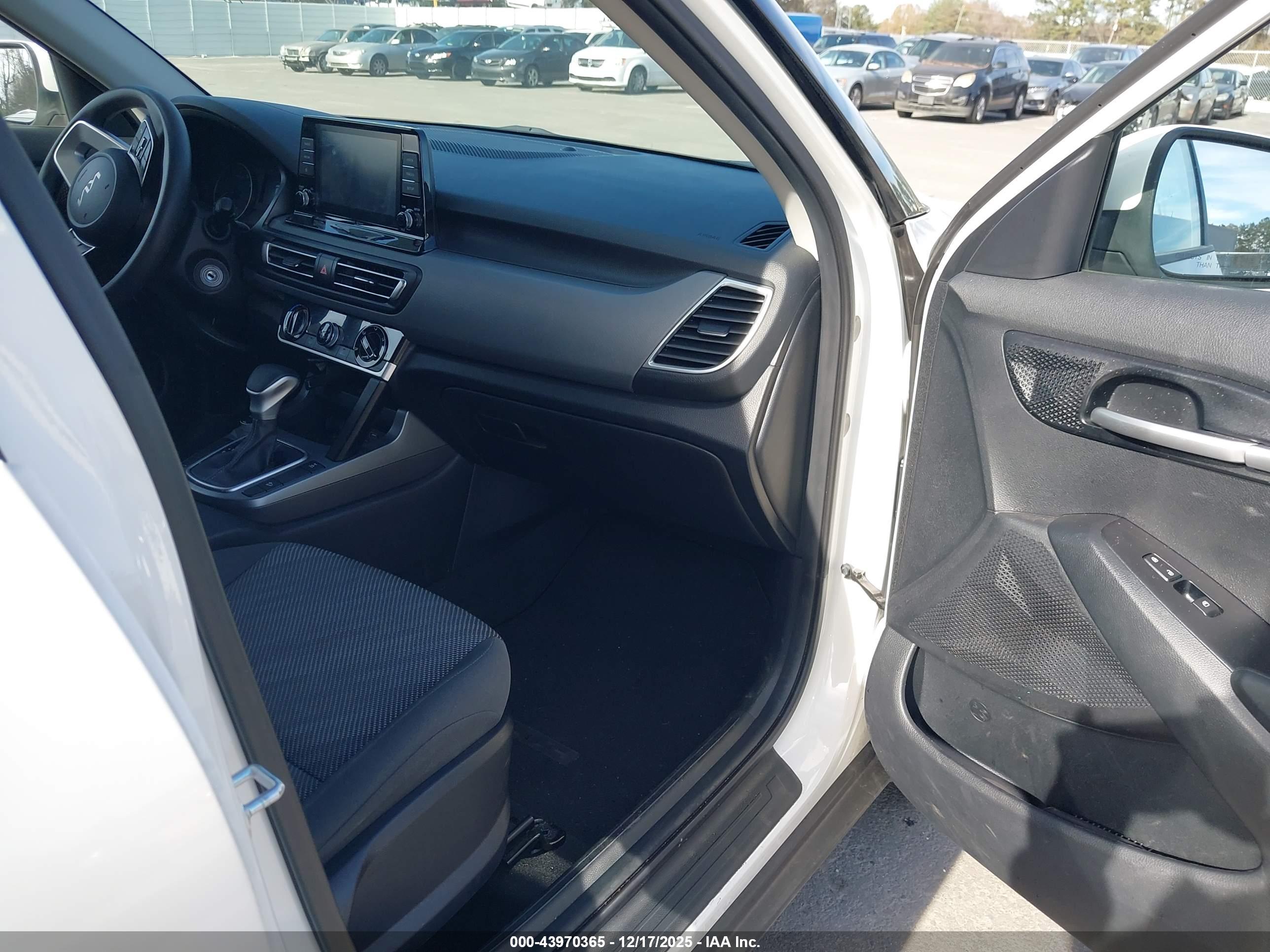 KIA SELTOS image 5