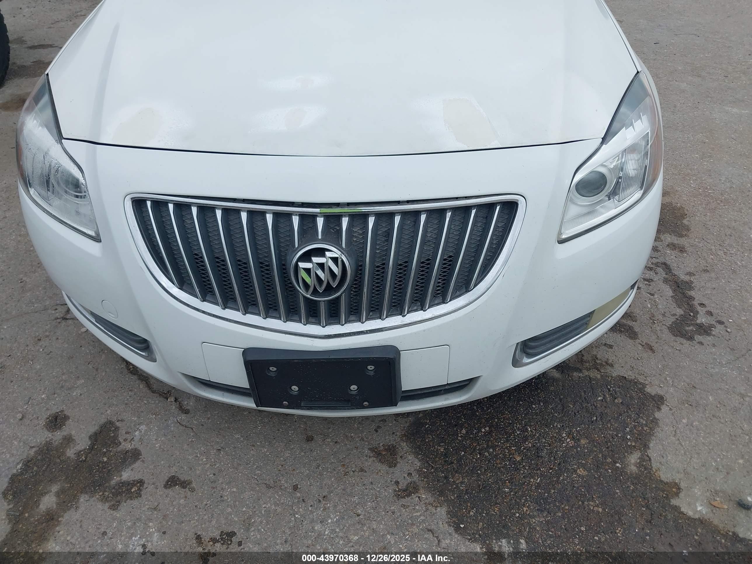 BUICK REGAL image 6