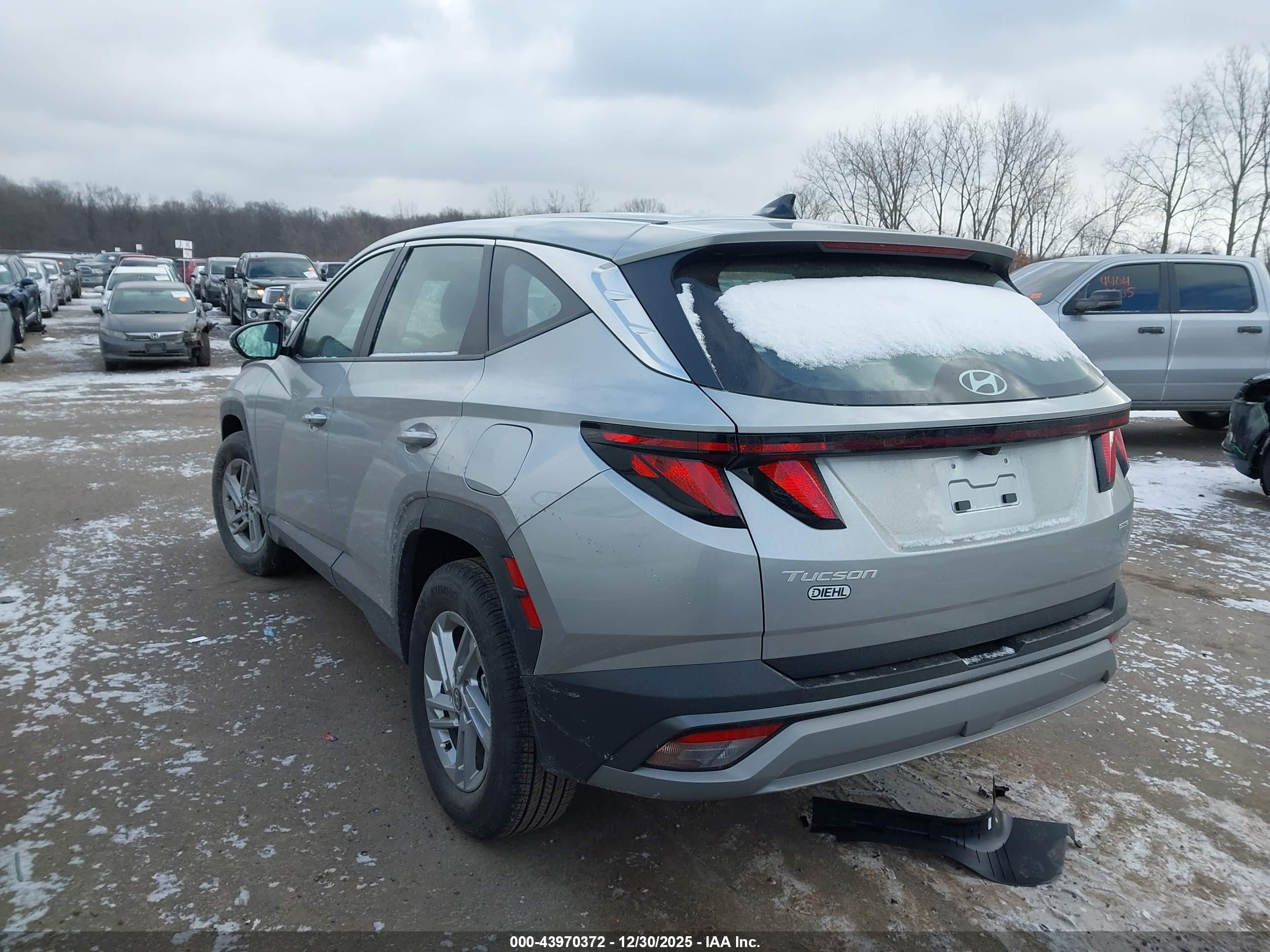 HYUNDAI TUCSON image 3