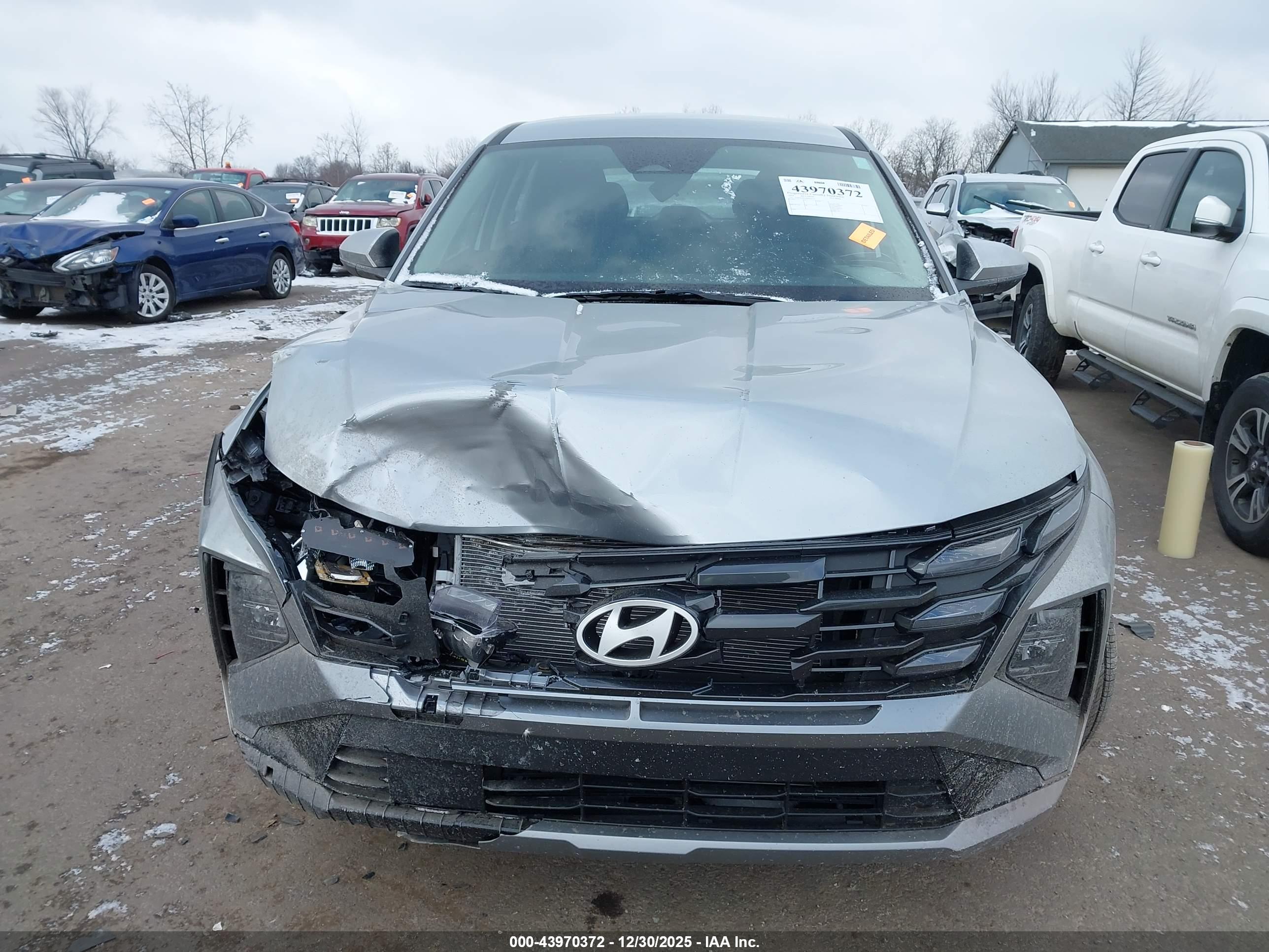 HYUNDAI TUCSON image 6