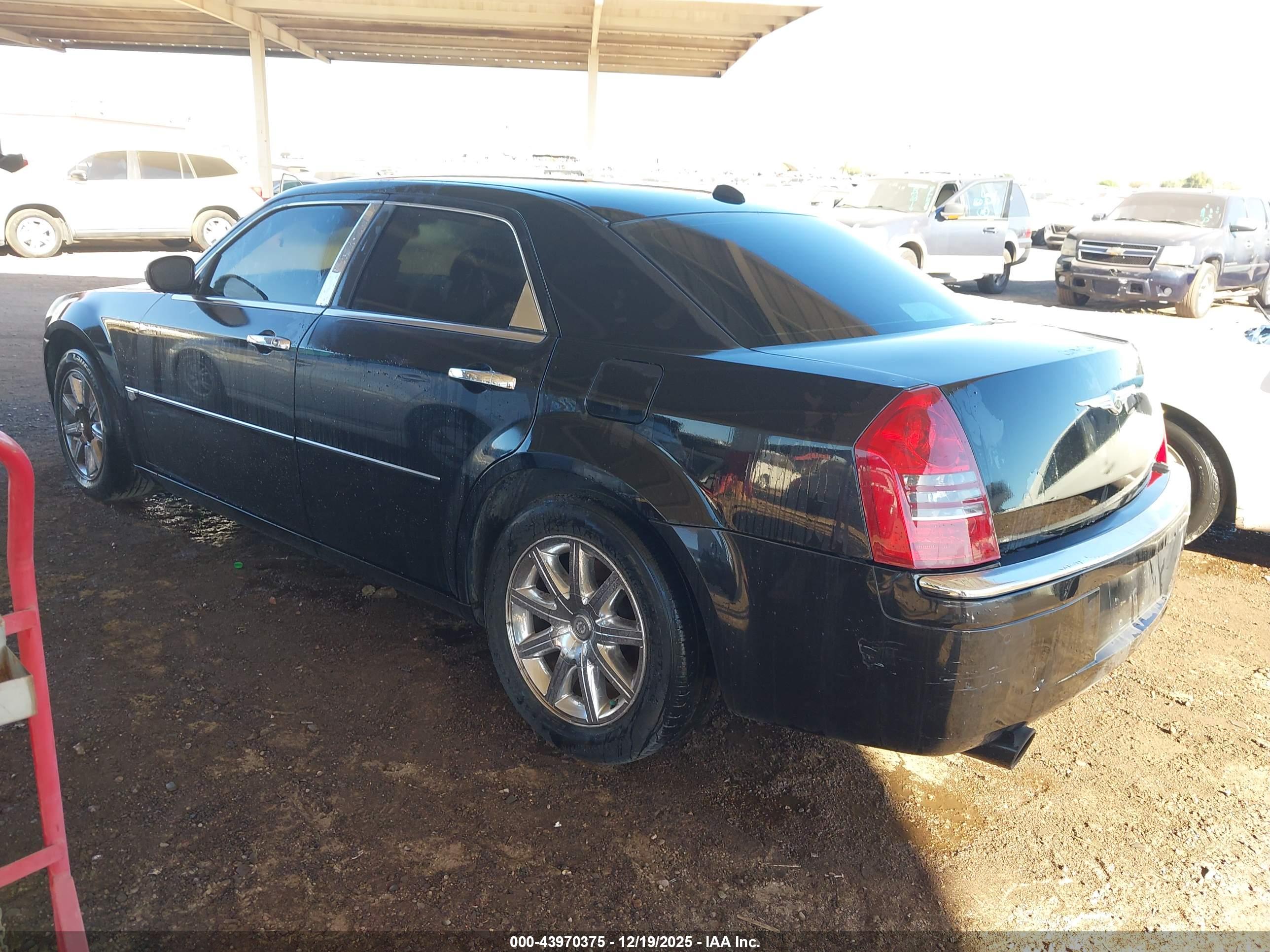 CHRYSLER 300C image 3