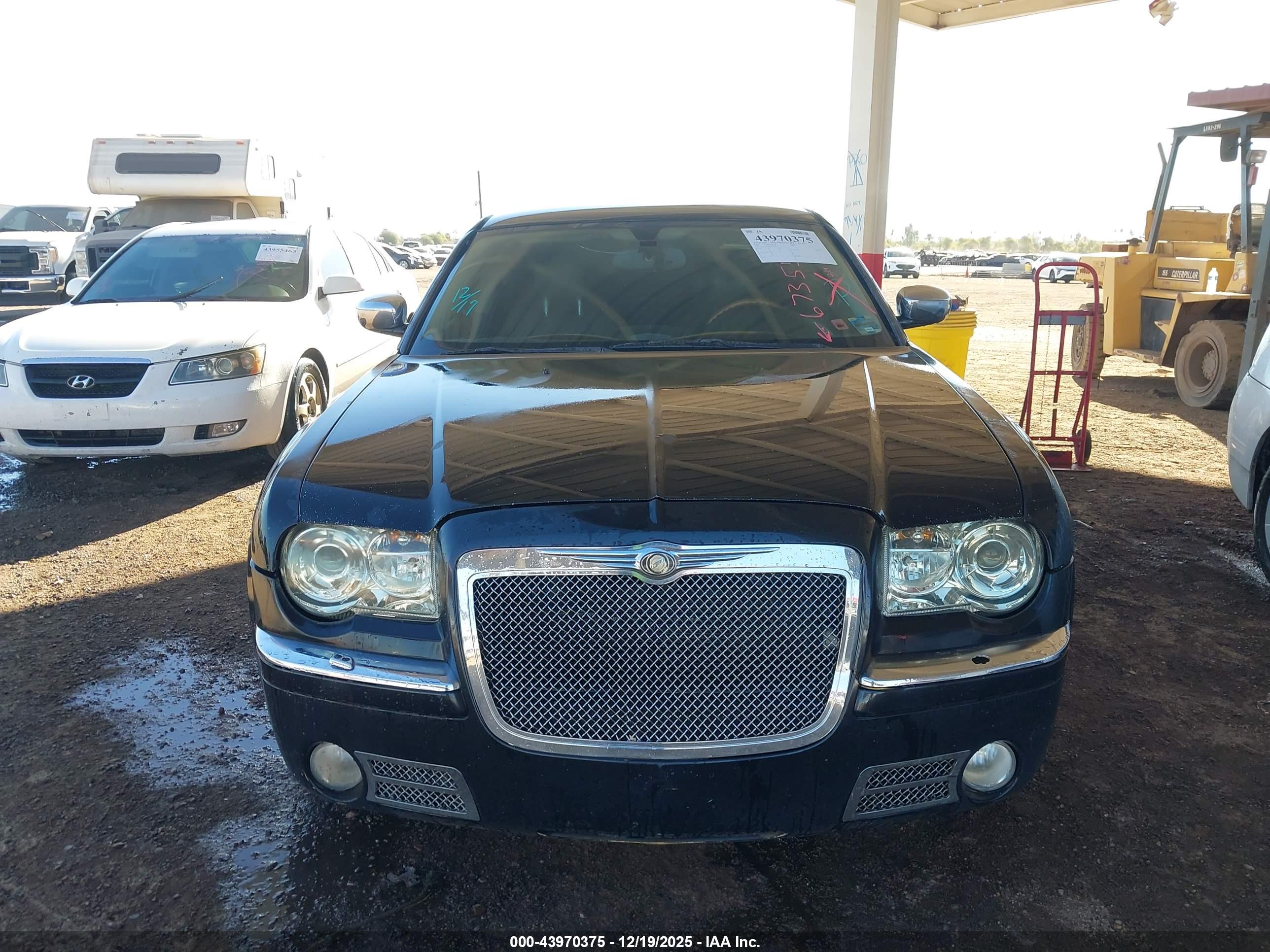 CHRYSLER 300C image 6