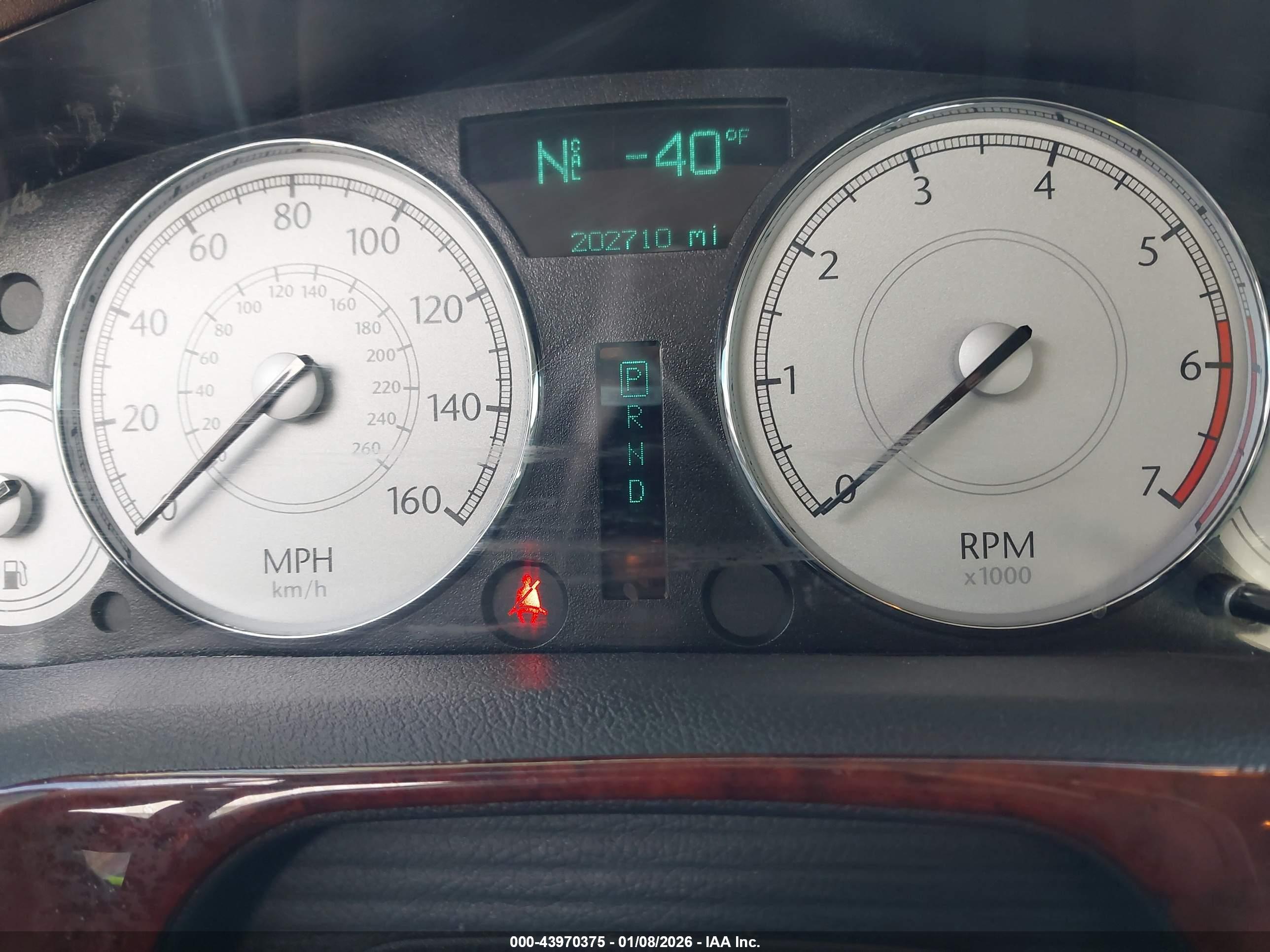 CHRYSLER 300C image 7