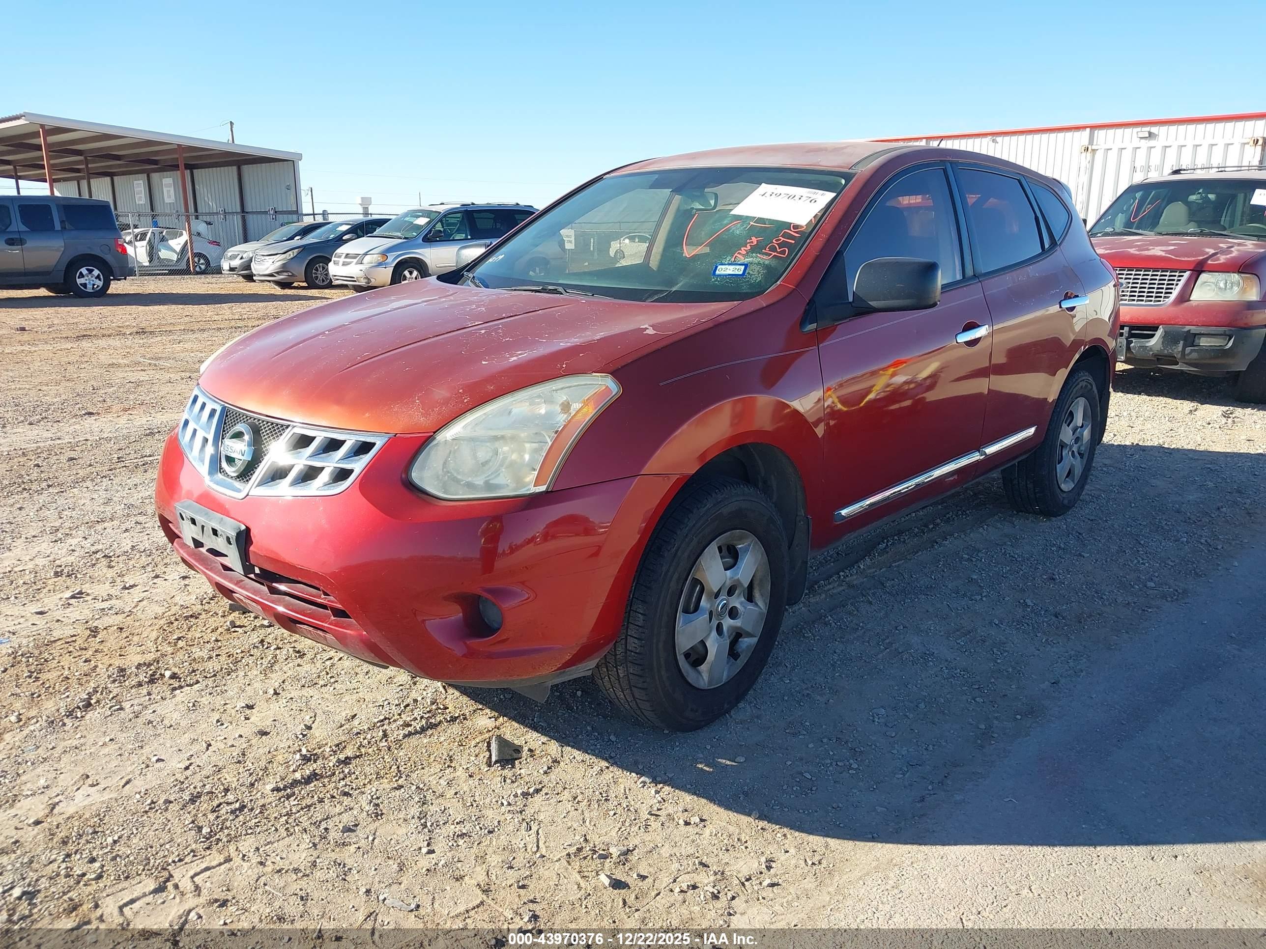 NISSAN ROGUE image 2
