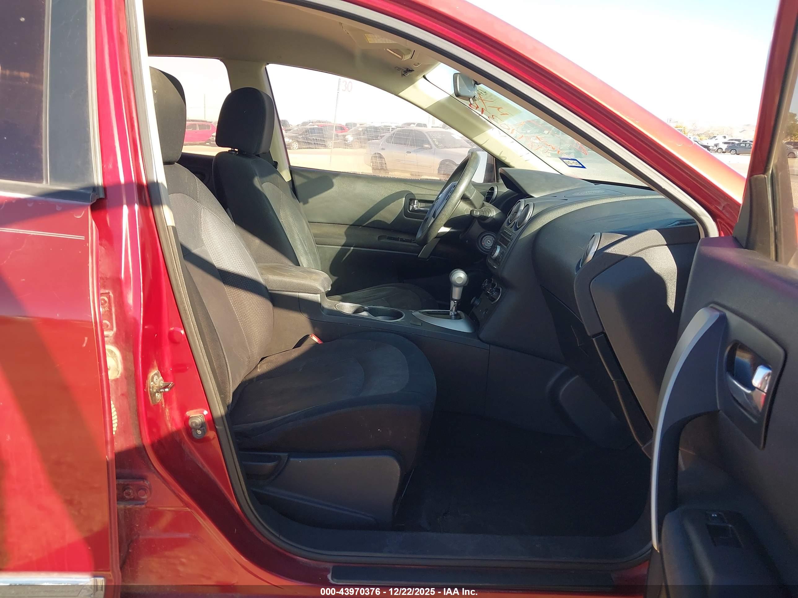 NISSAN ROGUE image 5