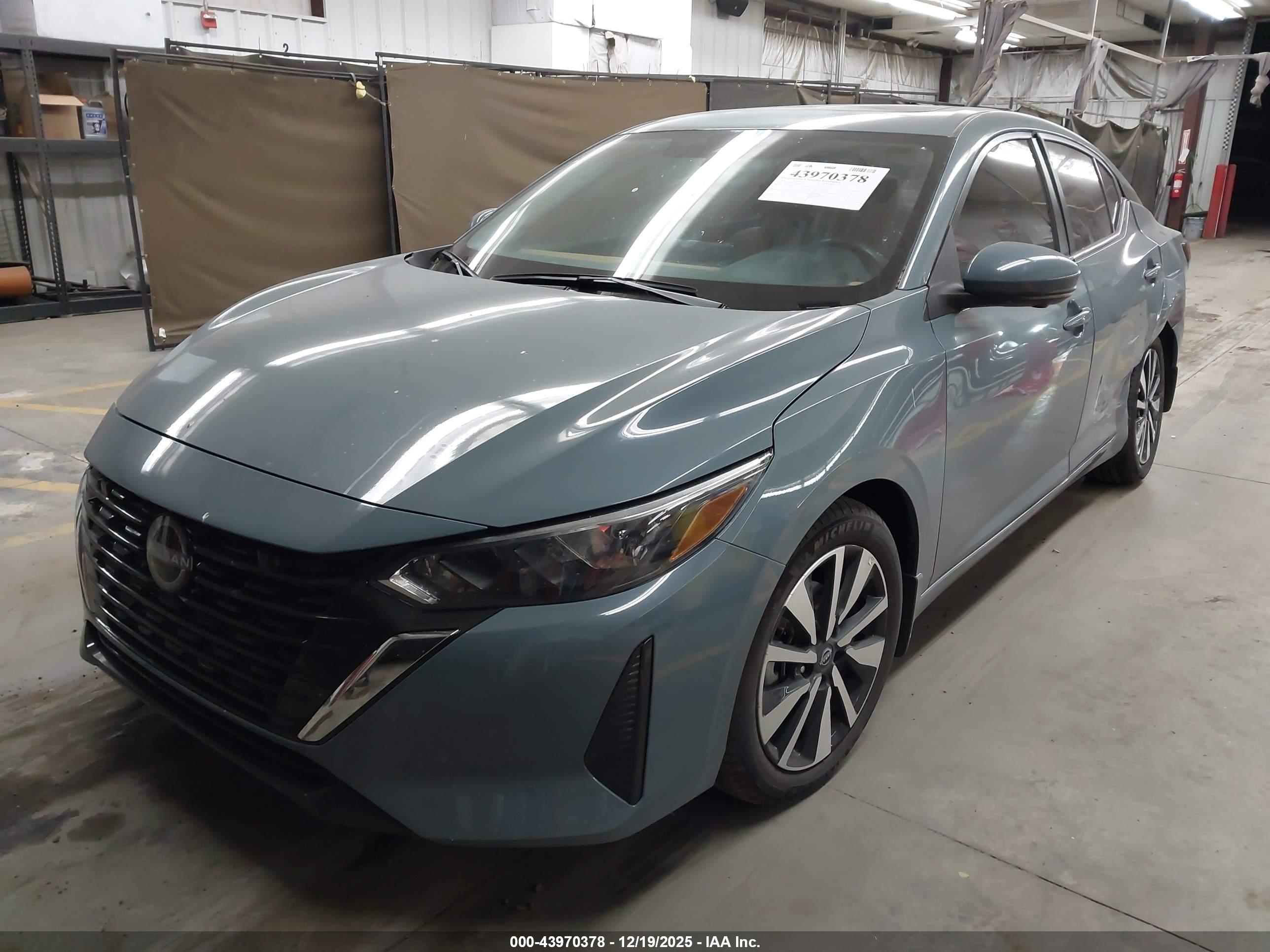 NISSAN SENTRA image 2