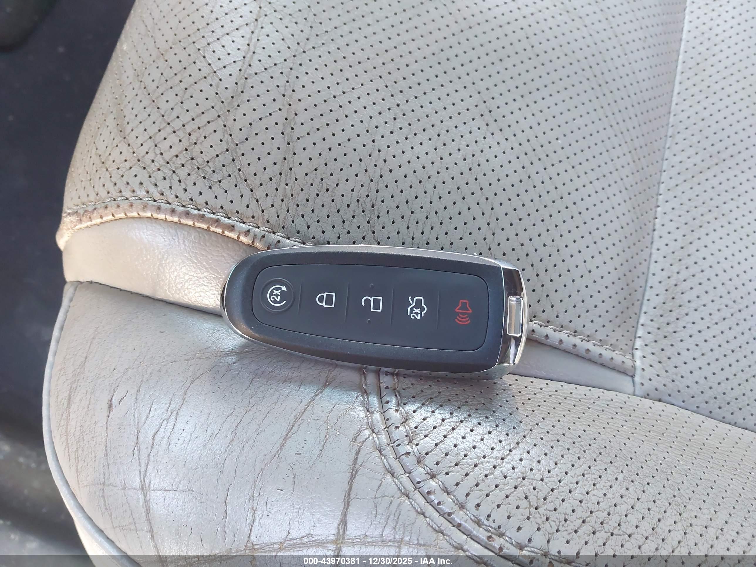 FORD EXPLORER image 11