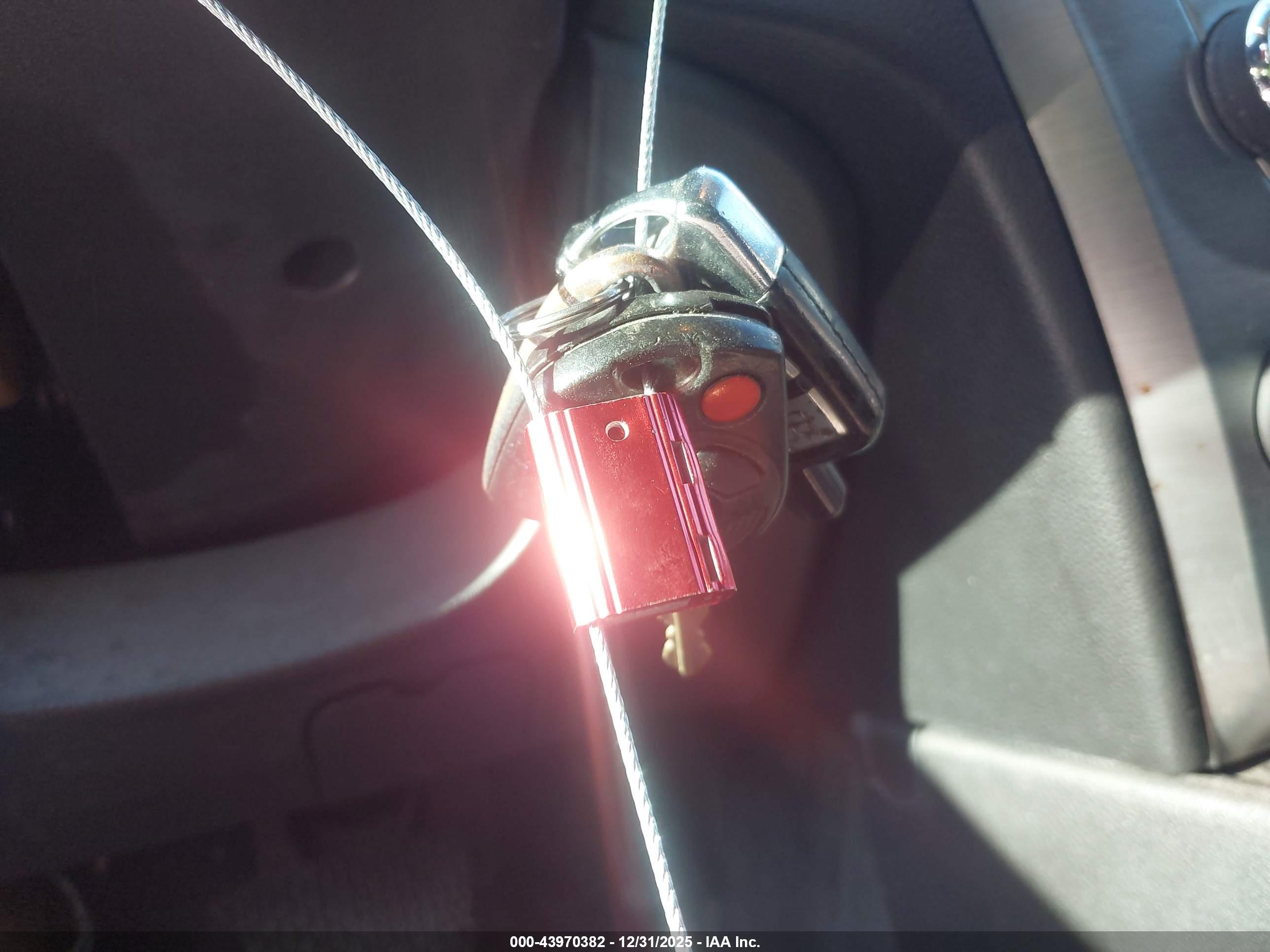 FORD FUSION image 11